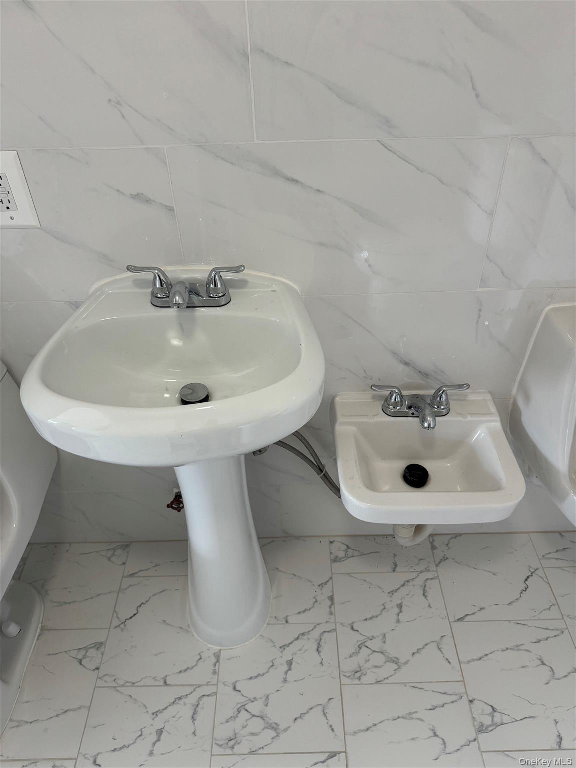 8866 Myrtle Avenue, Glendale, NY 11385