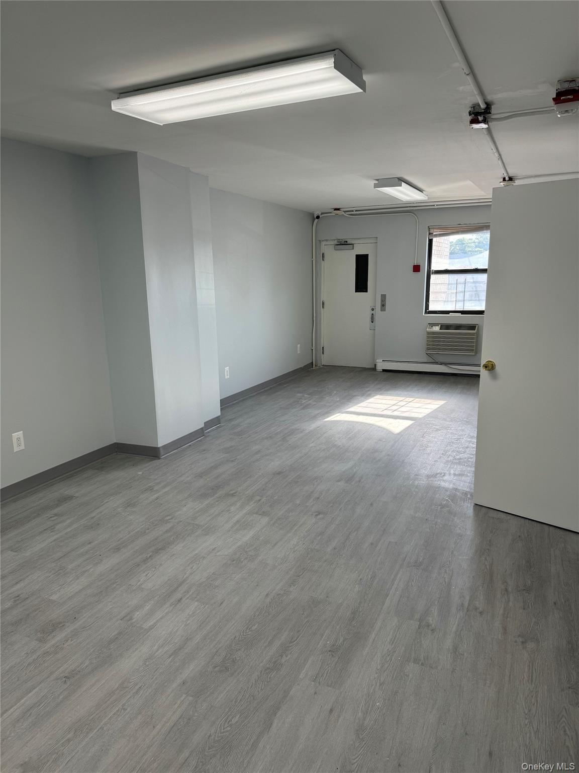 8866 Myrtle Avenue, Glendale, NY 11385