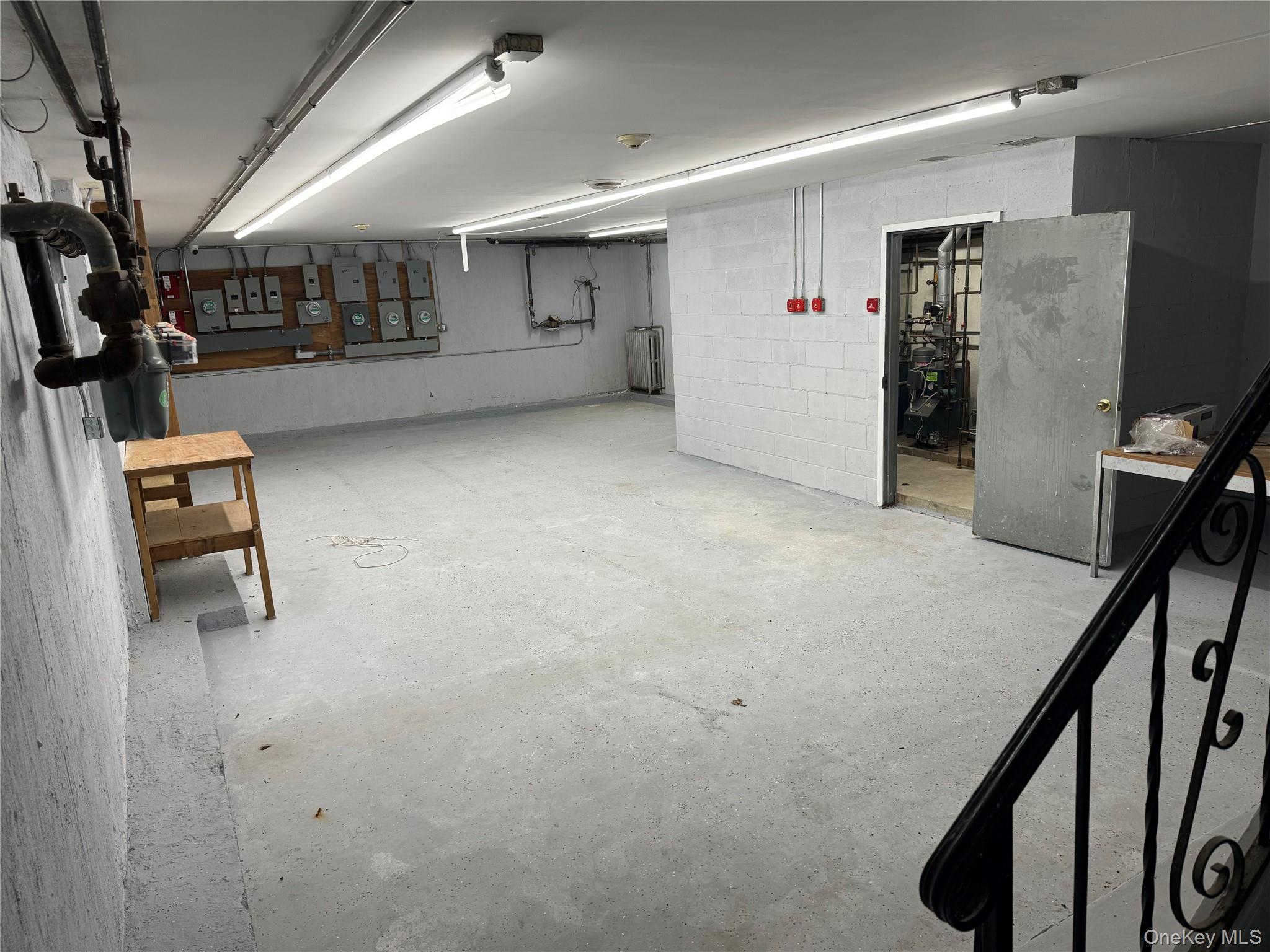 8866 Myrtle Avenue, Glendale, NY 11385