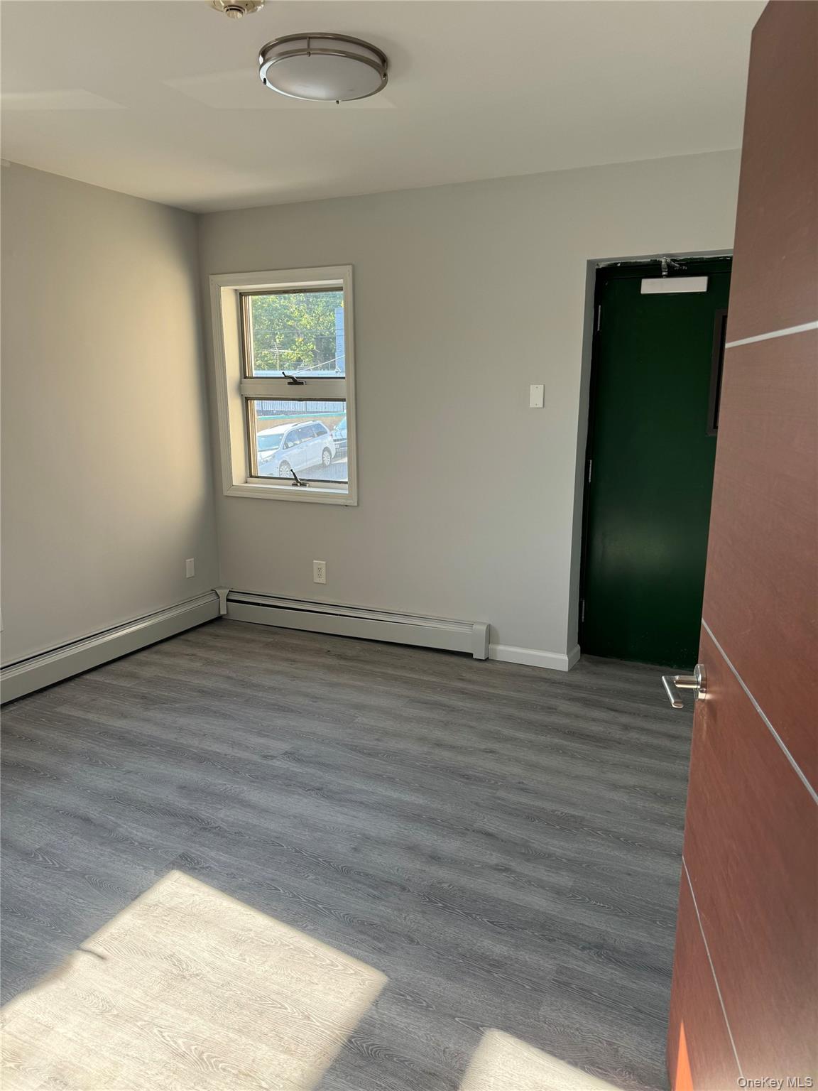 8866 Myrtle Avenue, Glendale, NY 11385