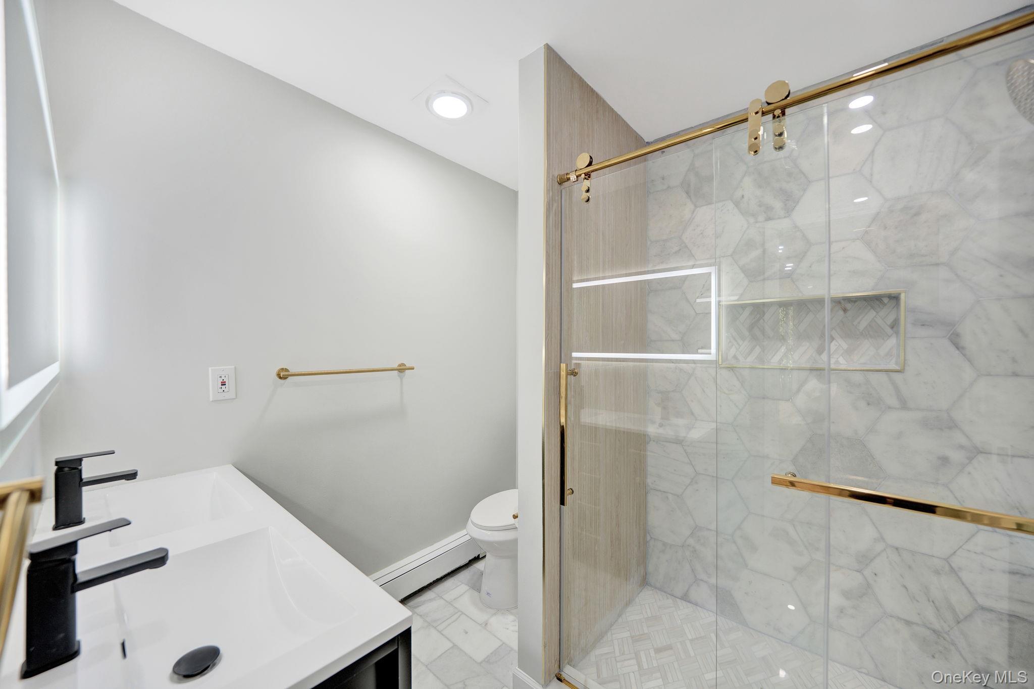 644A Bread And Cheese Hollow Road, Northport, NY 11768