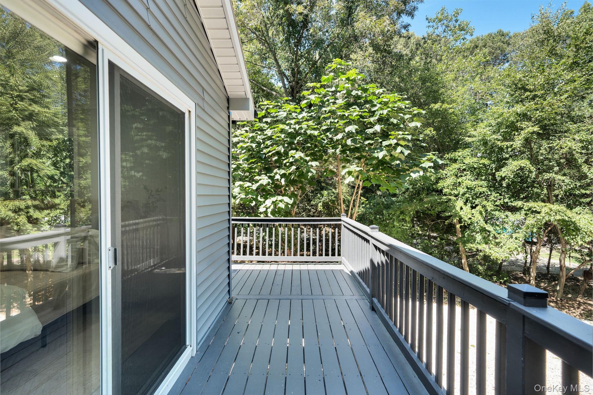 644A Bread And Cheese Hollow Road, Northport, NY 11768