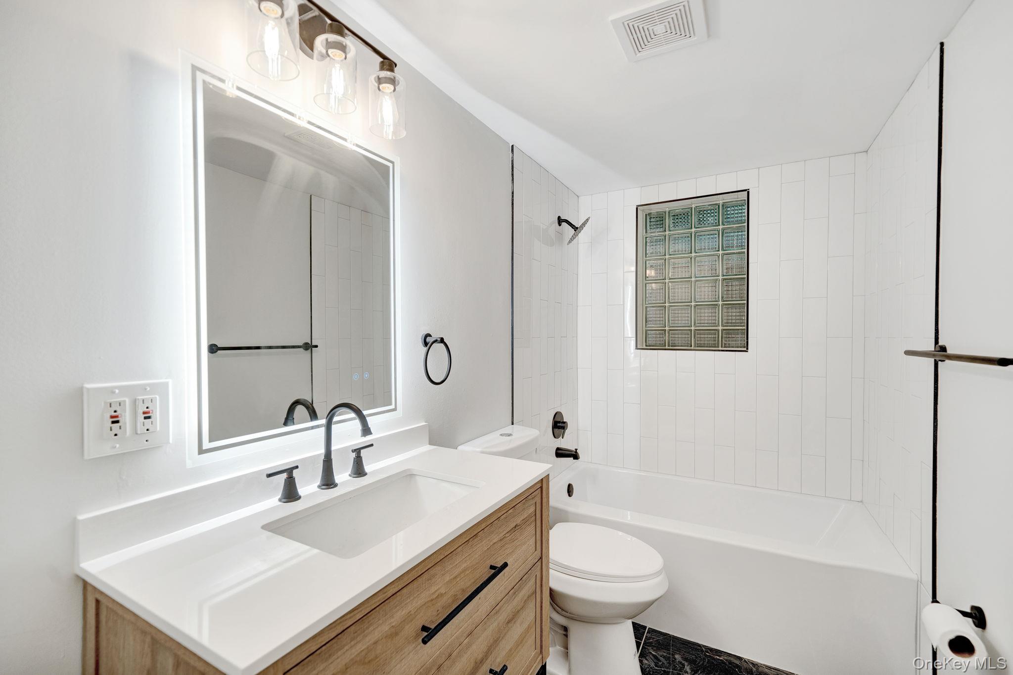 644A Bread And Cheese Hollow Road, Northport, NY 11768