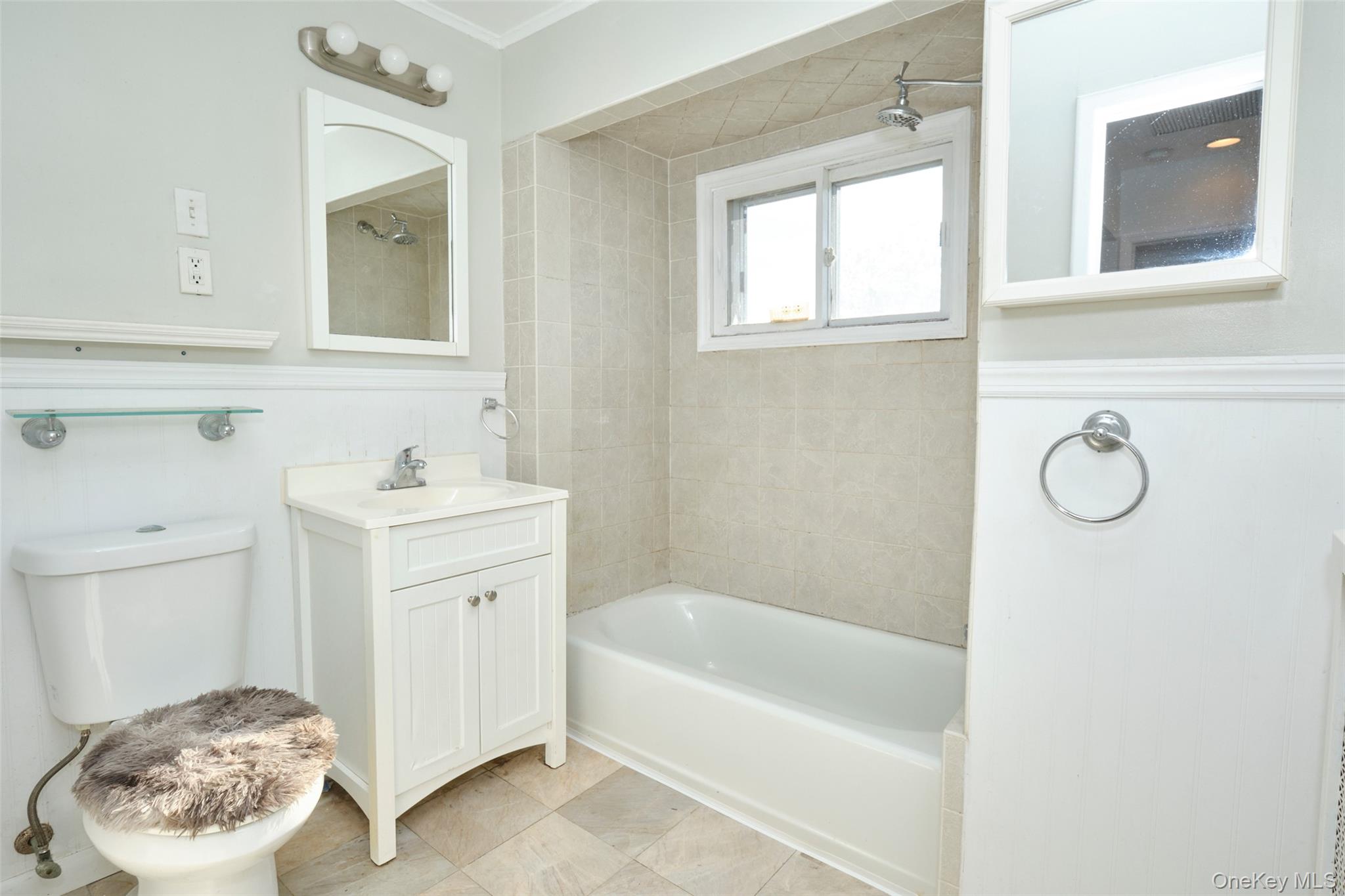 92-40 245th Street, Floral Park, NY 11001