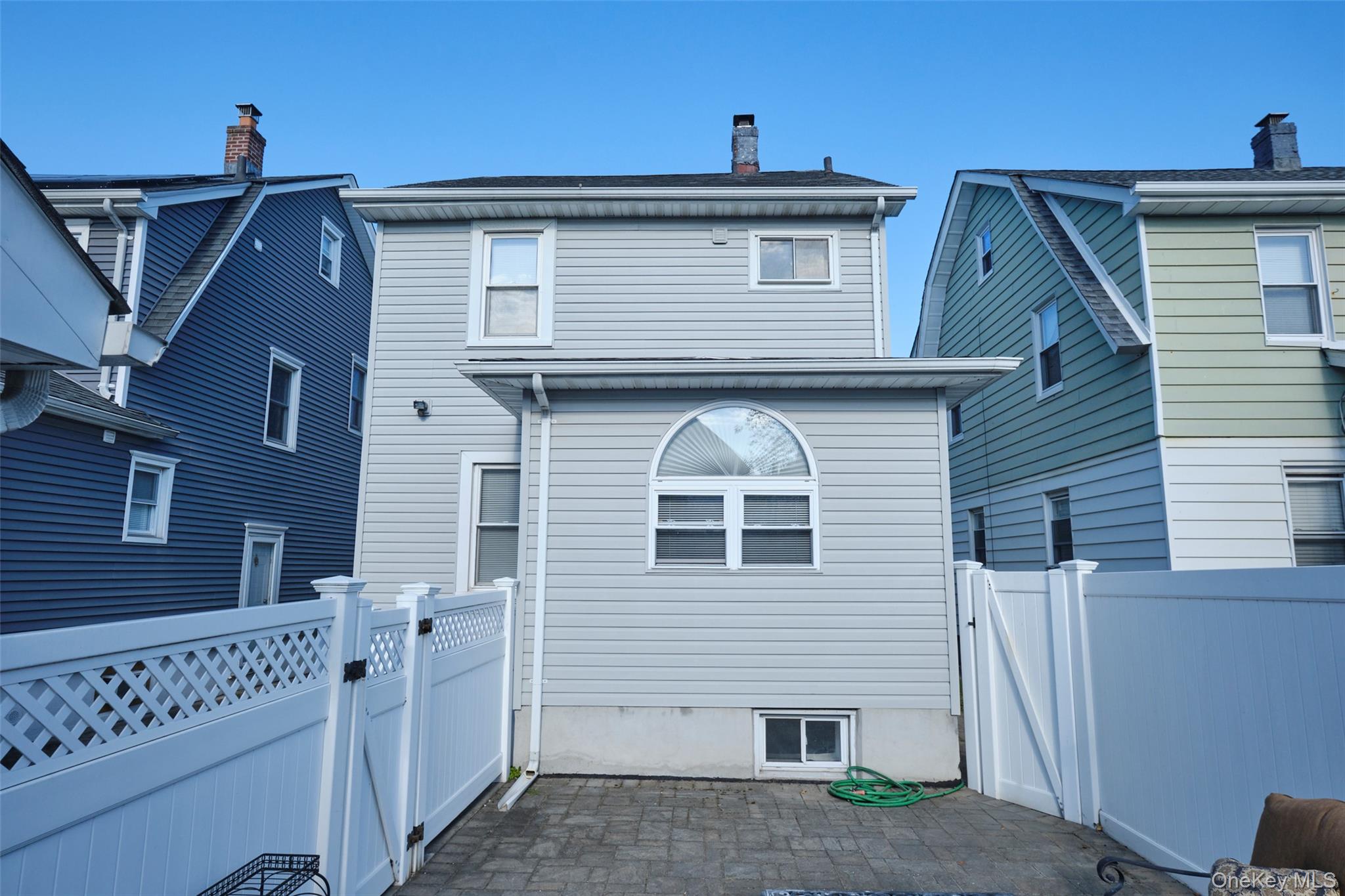 92-40 245th Street, Floral Park, NY 11001