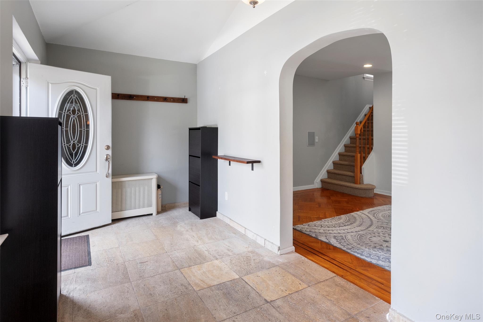 92-40 245th Street, Floral Park, NY 11001