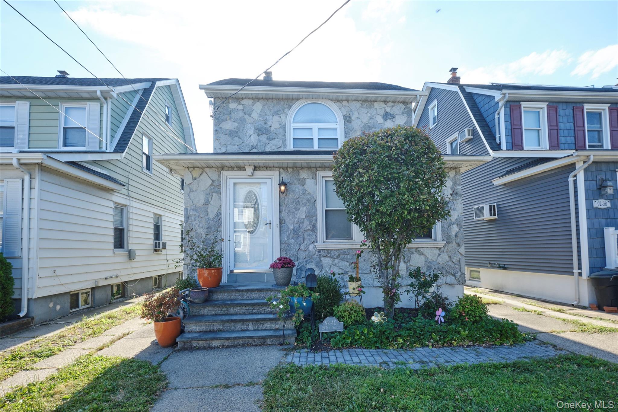 92-40 245th Street, Floral Park, NY 11001