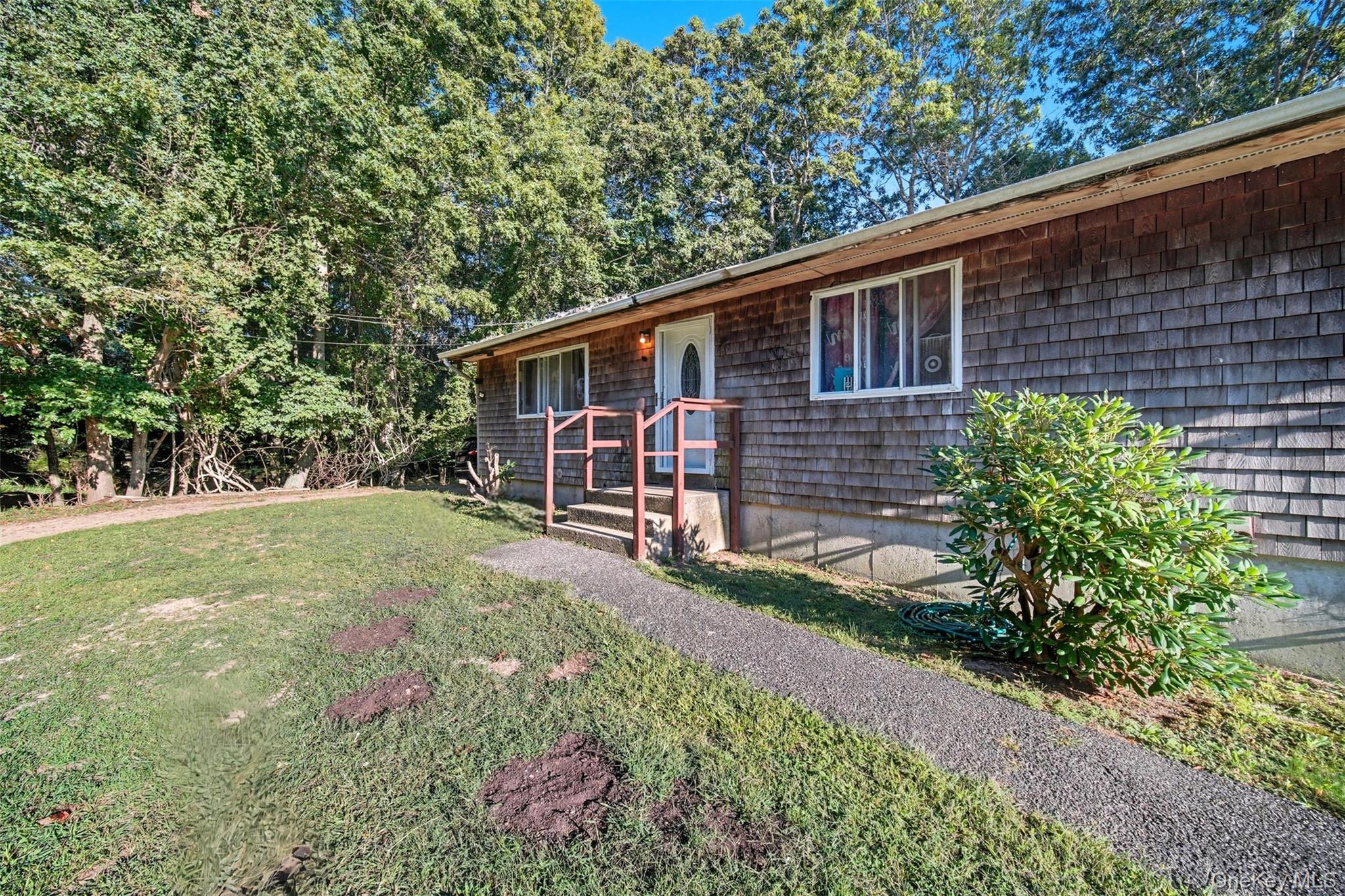 30 Fords Lane, Southampton, NY 11968