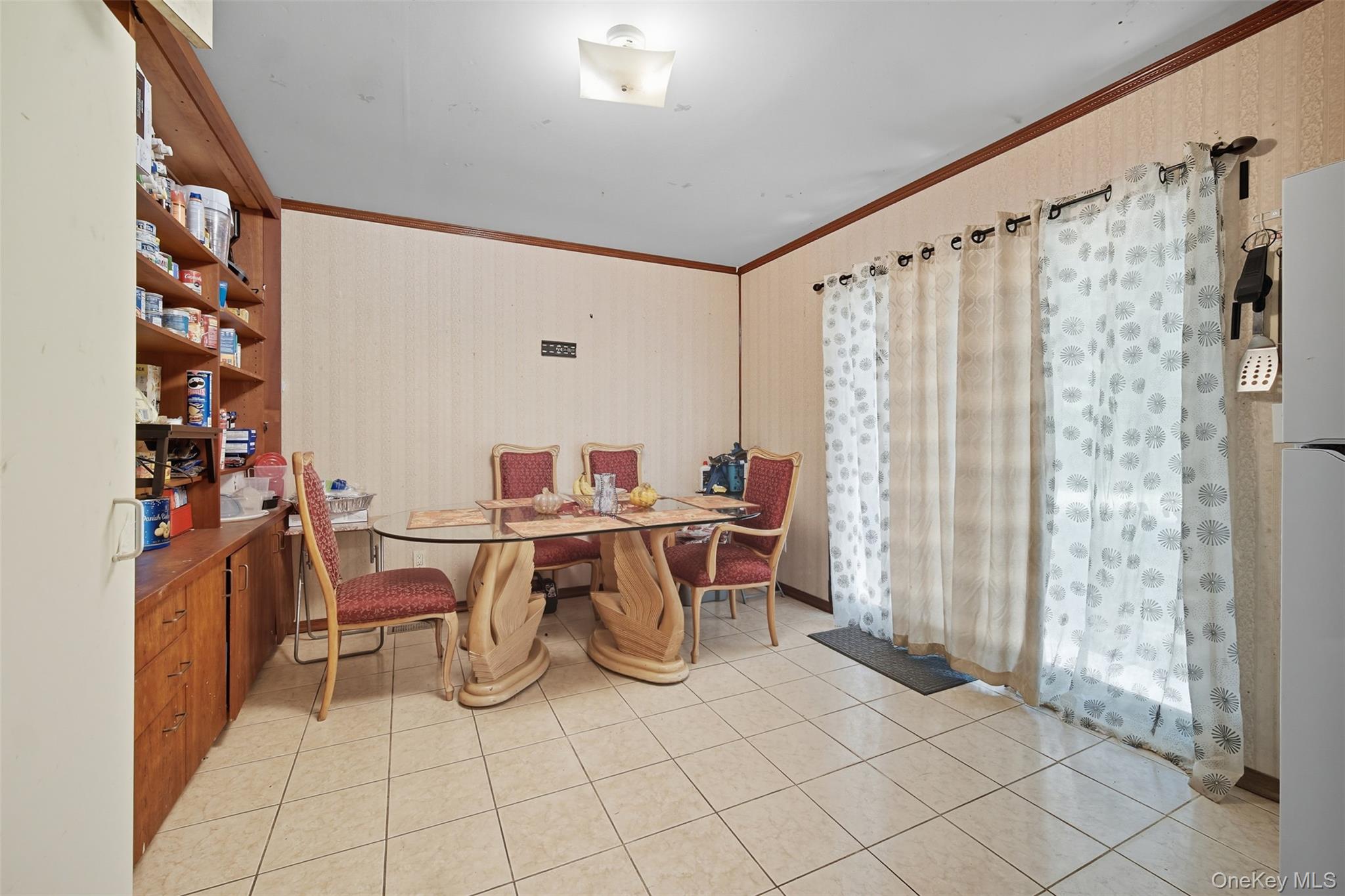 30 Fords Lane, Southampton, NY 11968