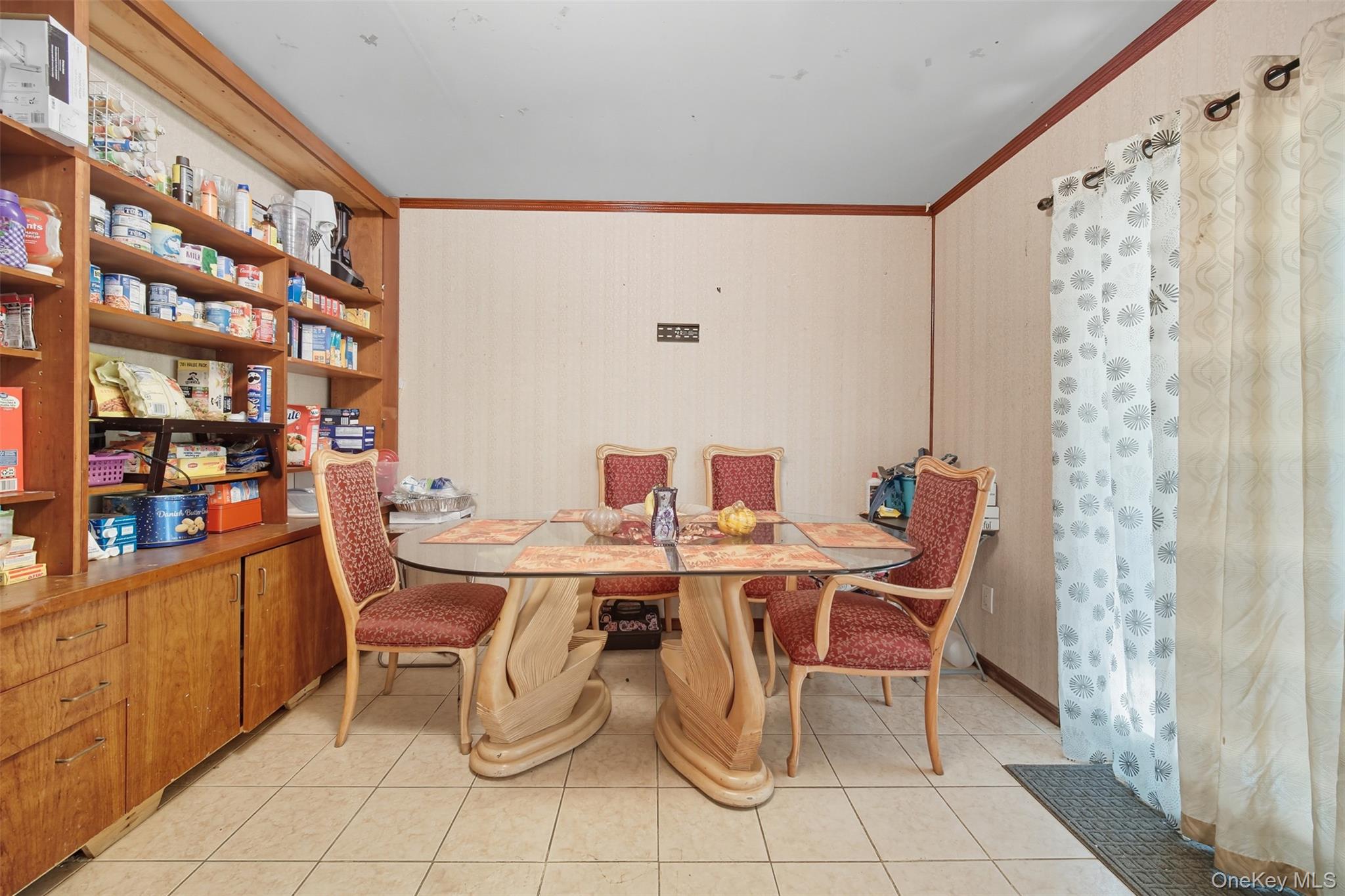 30 Fords Lane, Southampton, NY 11968