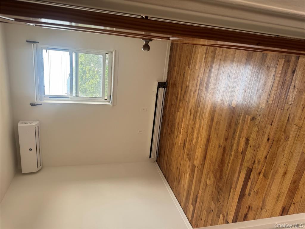 25-72 127 St, Flushing, NY 11354