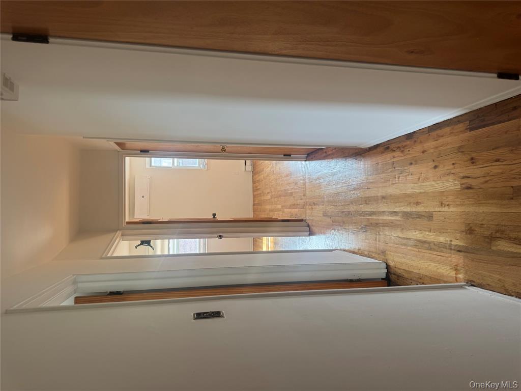 25-72 127 St, Flushing, NY 11354