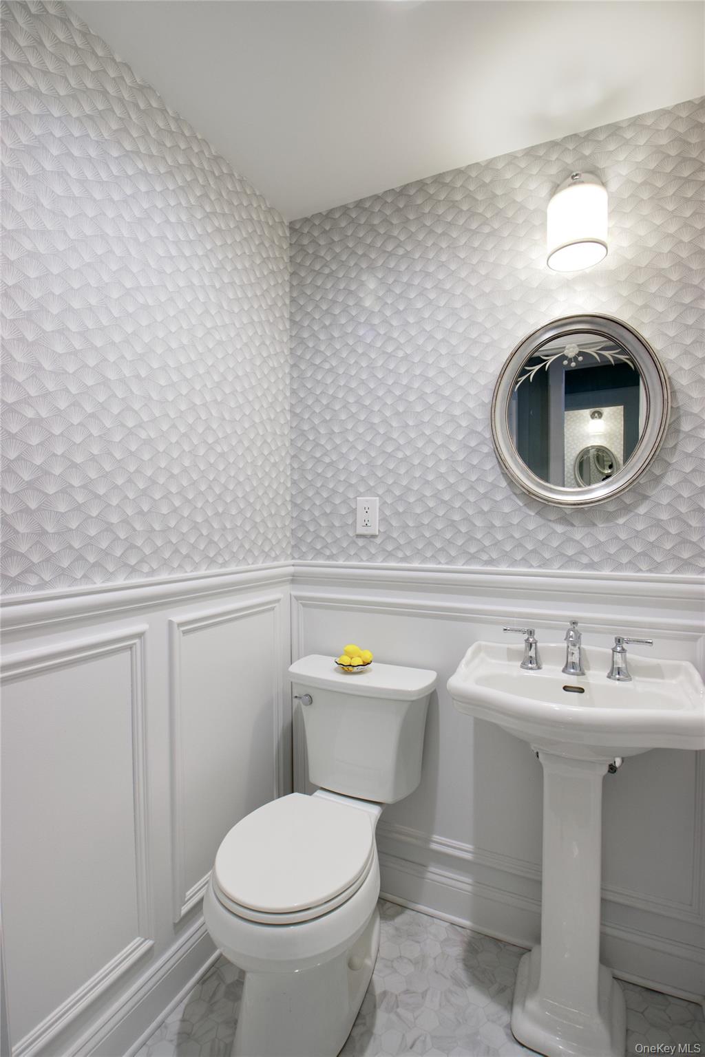 22 Franklin Court, Garden City, NY 11530