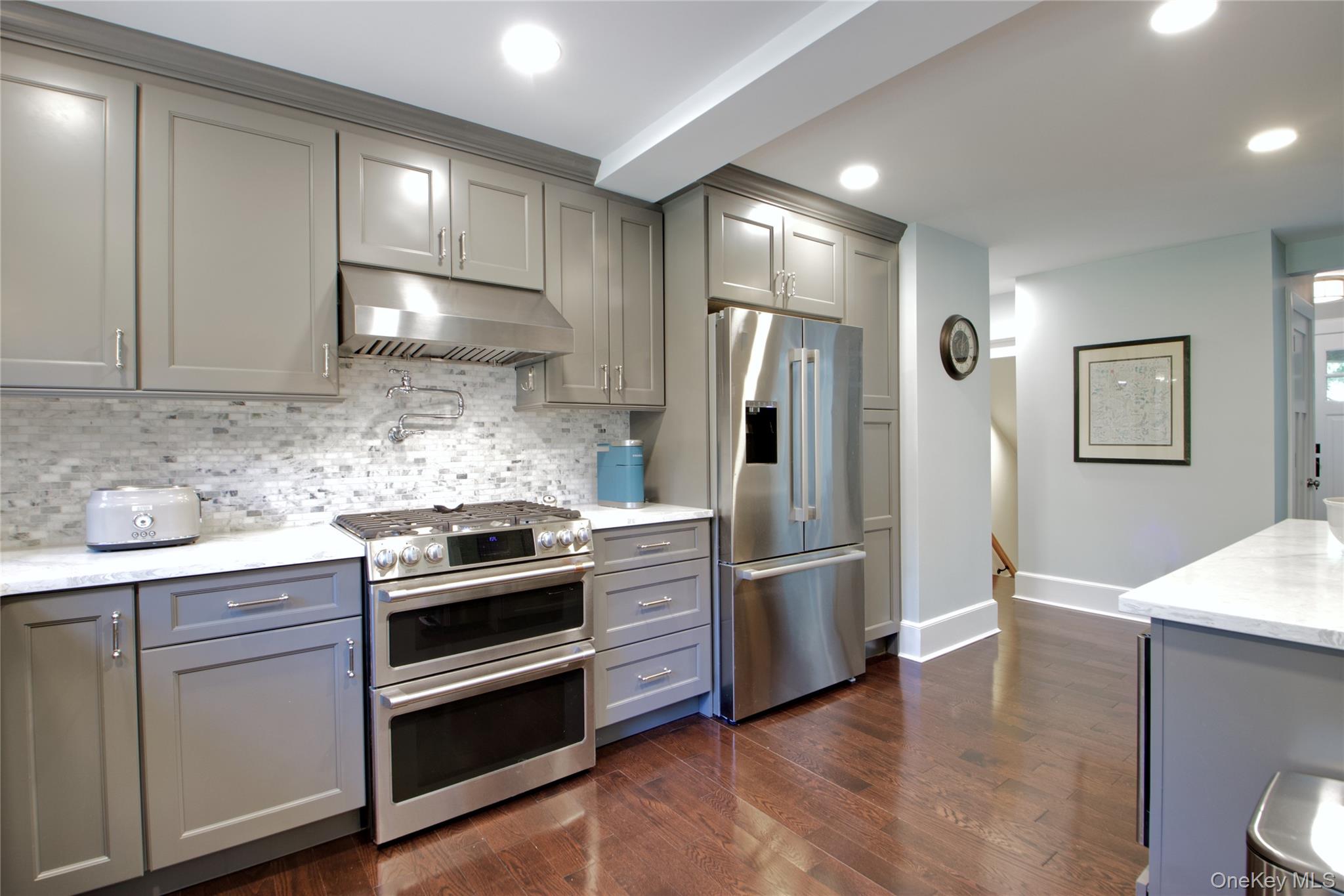 22 Franklin Court, Garden City, NY 11530