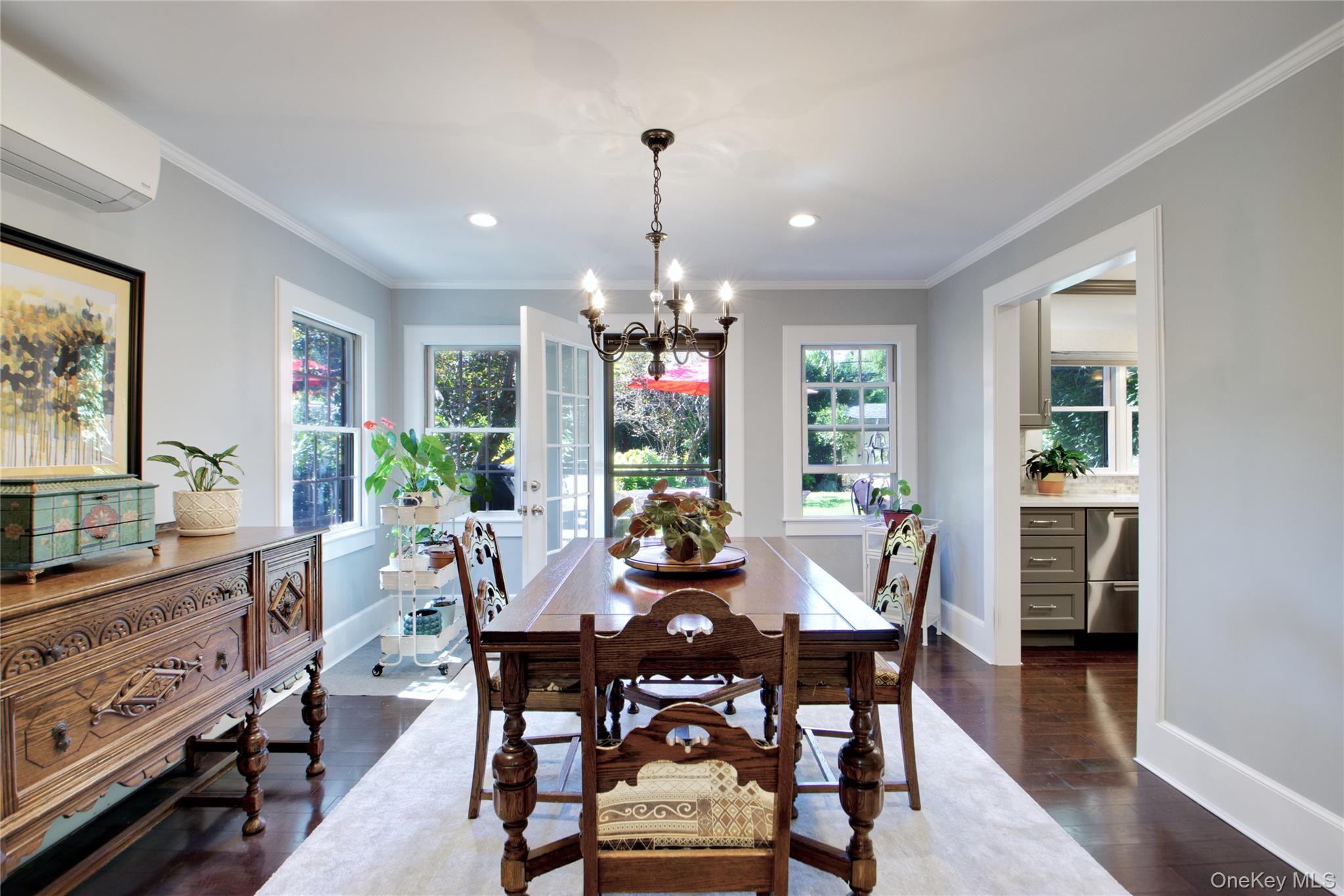 22 Franklin Court, Garden City, NY 11530