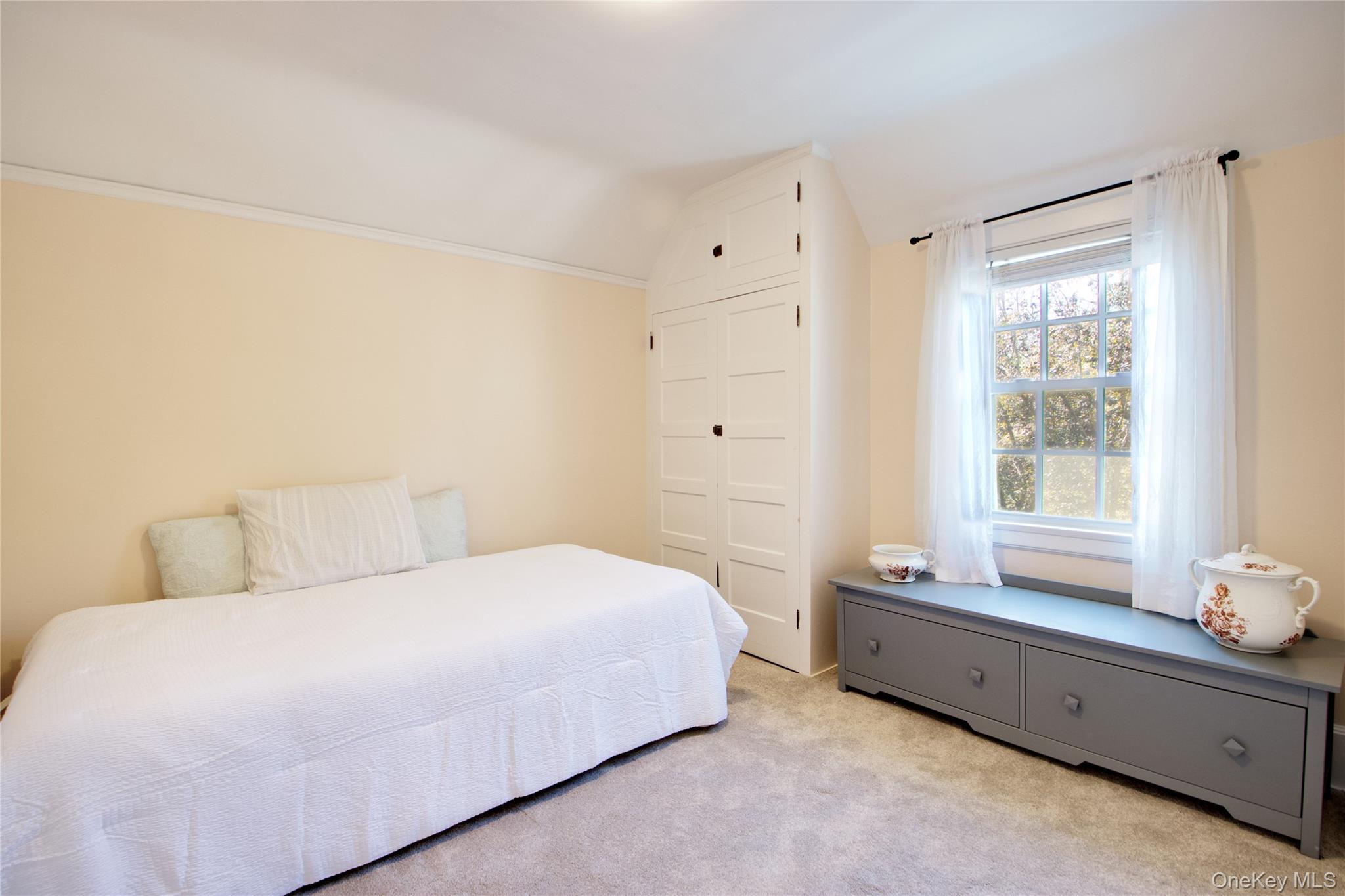 22 Franklin Court, Garden City, NY 11530