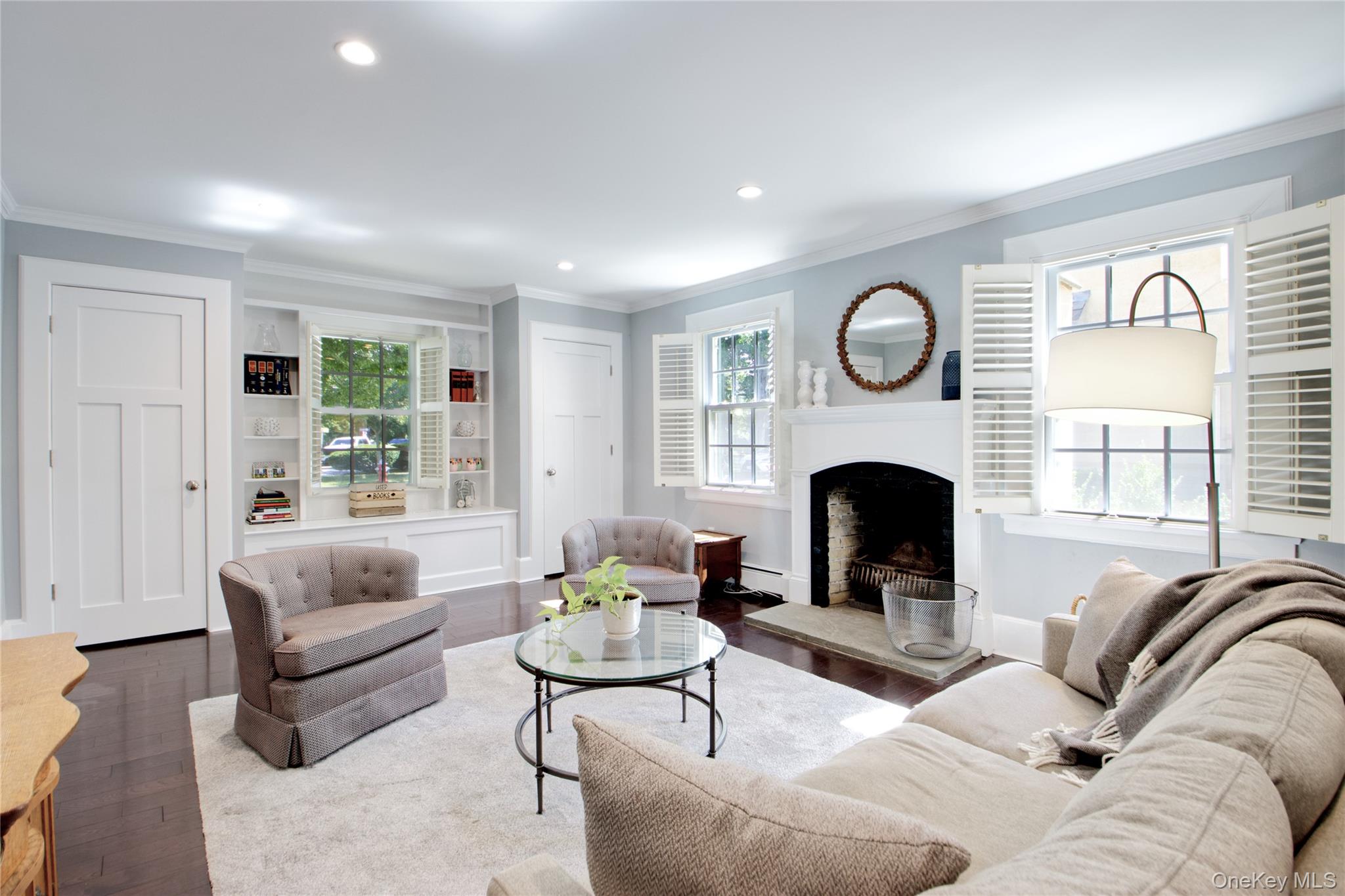 22 Franklin Court, Garden City, NY 11530