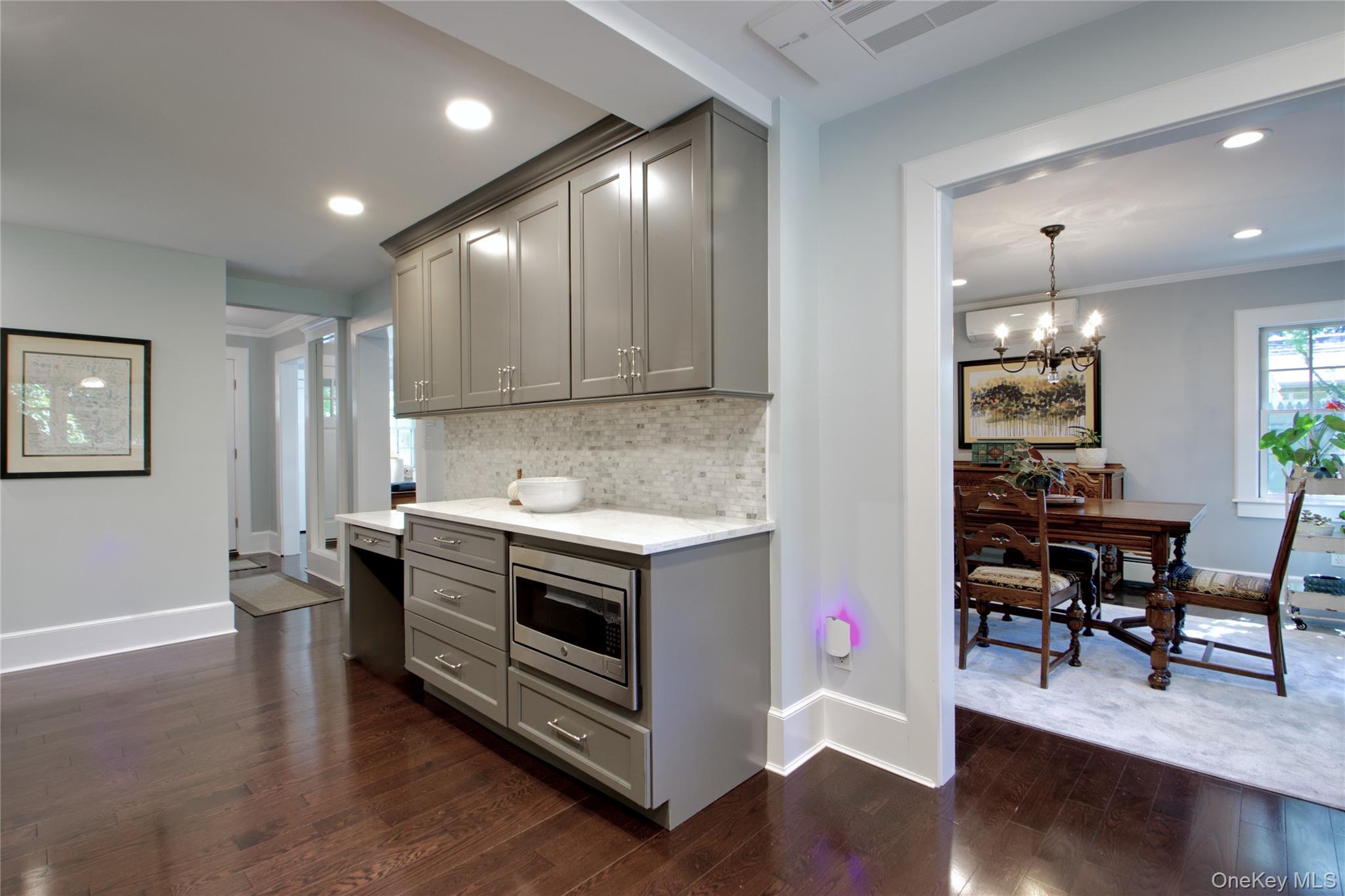 22 Franklin Court, Garden City, NY 11530