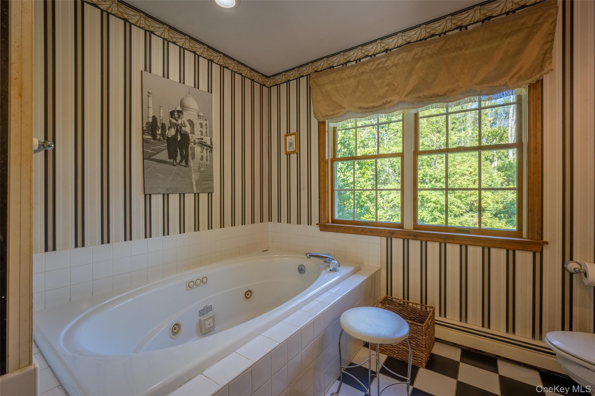 102 Stream Lane, Pleasant Valley, NY 12569