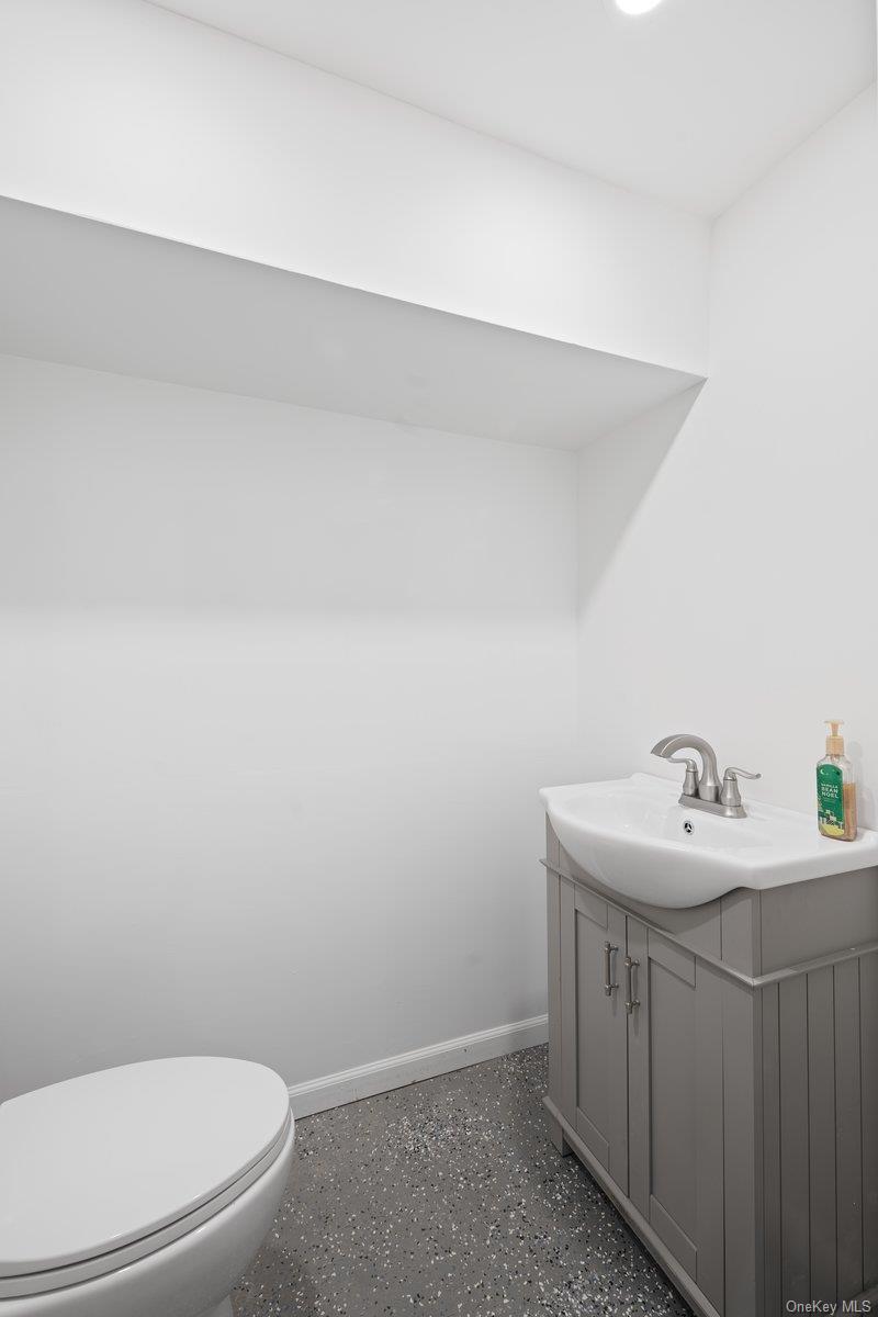 118 6th Road, Broad Channel, NY 11693