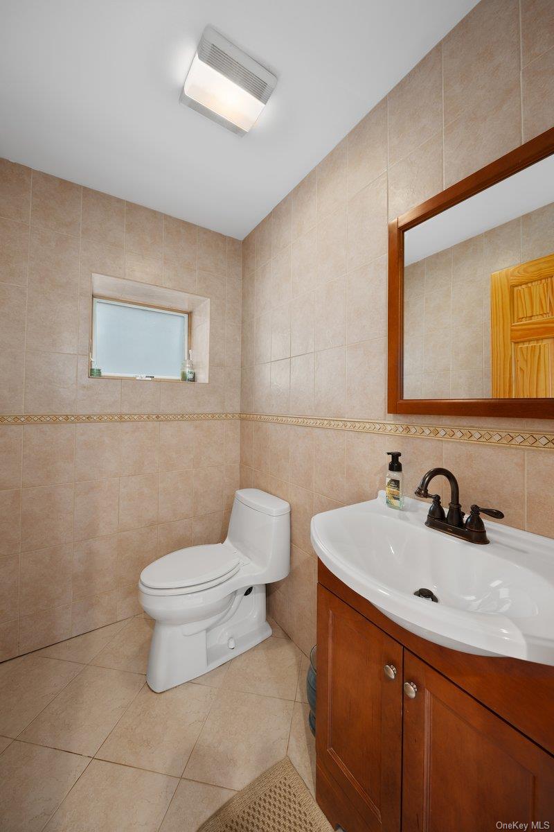 118 6th Road, Broad Channel, NY 11693