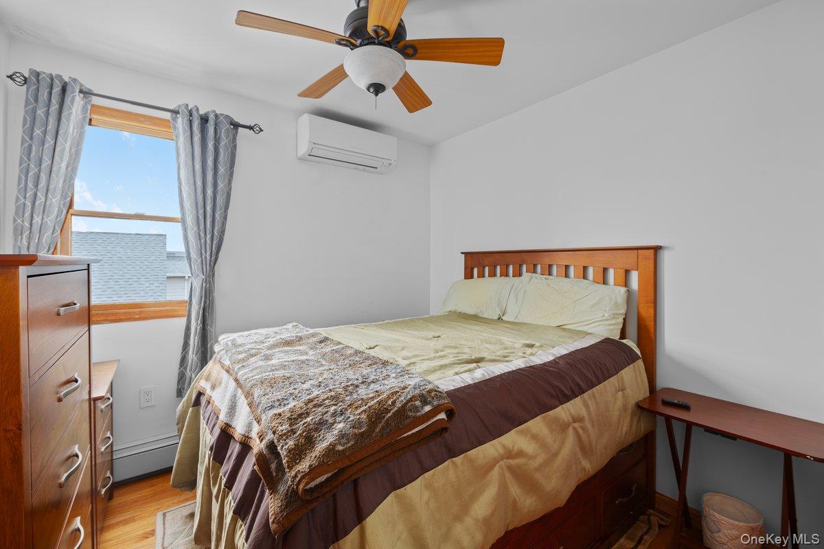 118 6th Road, Broad Channel, NY 11693