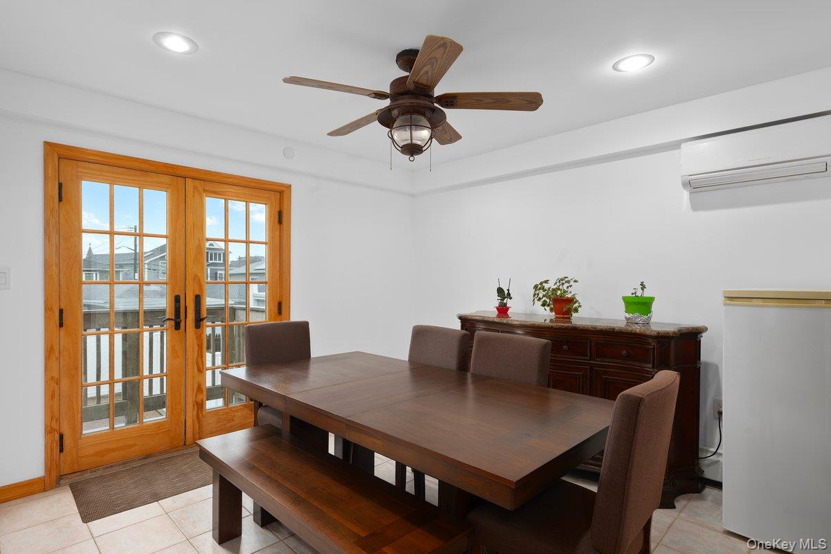 118 6th Road, Broad Channel, NY 11693