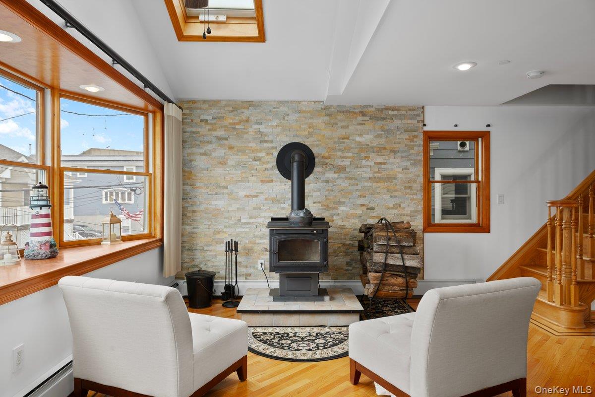 118 6th Road, Broad Channel, NY 11693