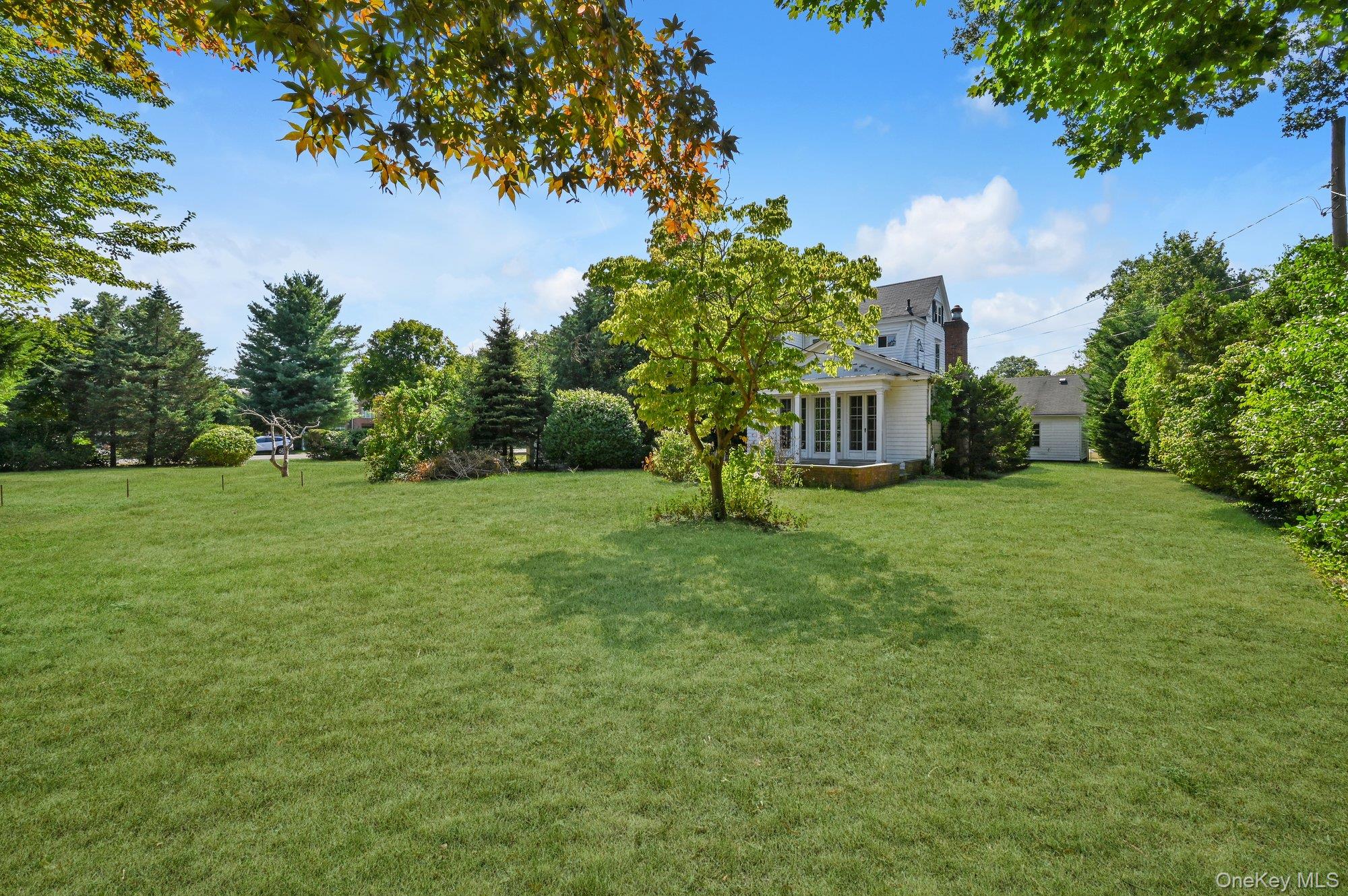 99 9th Street, Garden City, NY 11530