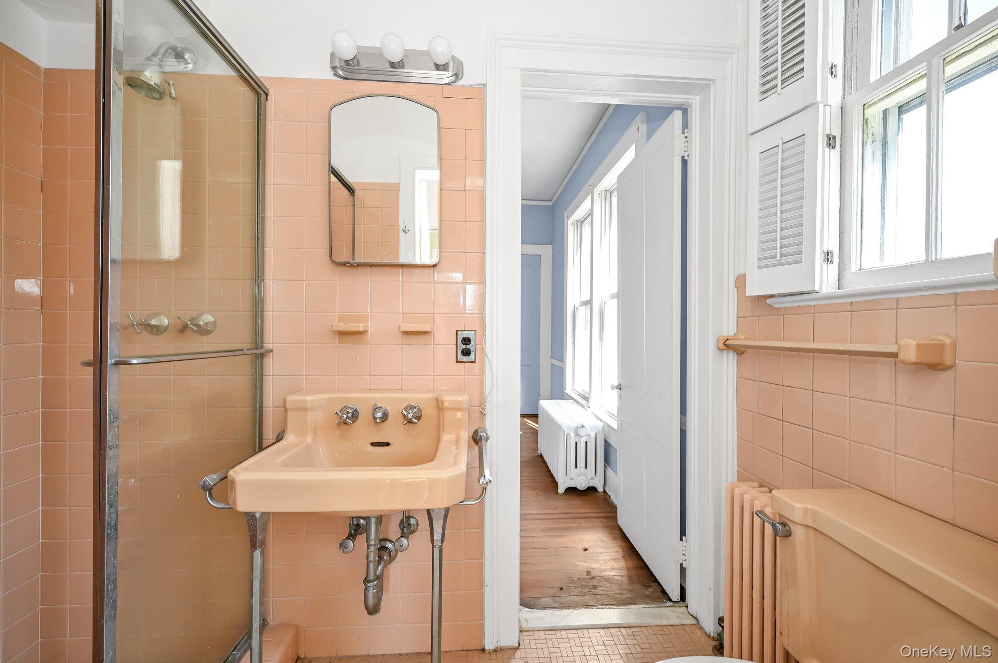 99 9th Street, Garden City, NY 11530