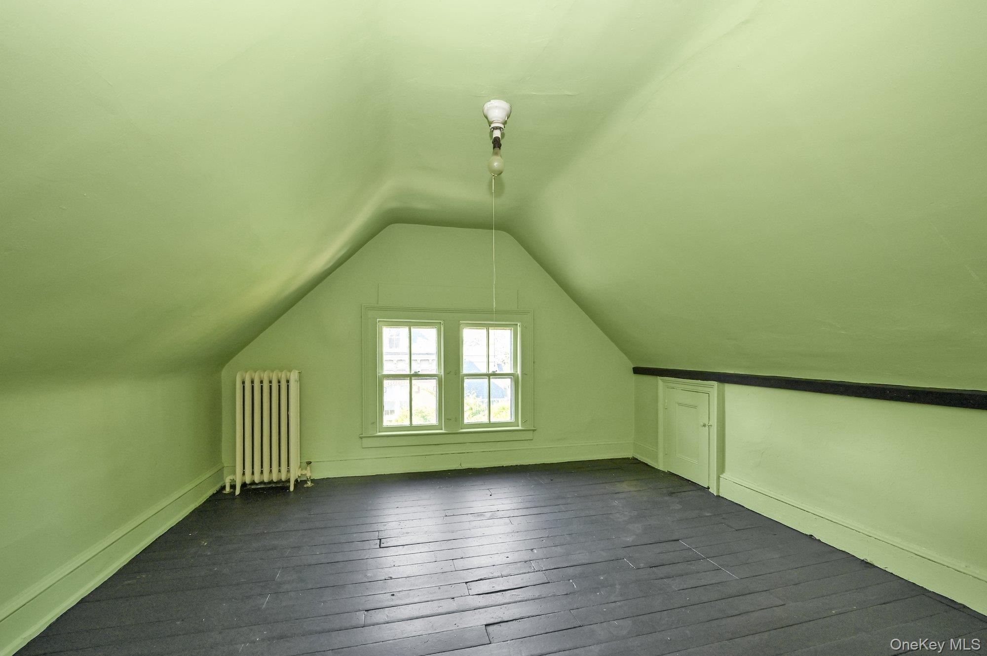 99 9th Street, Garden City, NY 11530