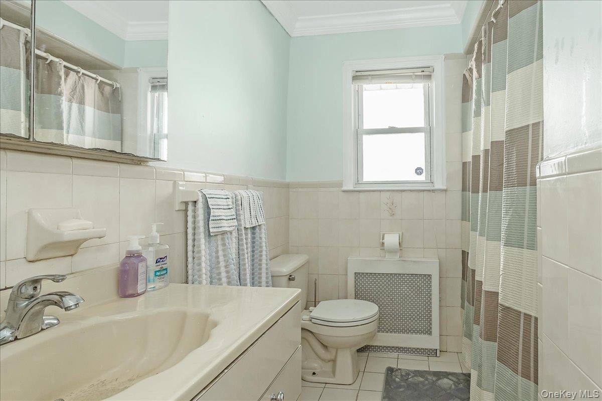 305 Crowell Street, Hempstead, NY 11550