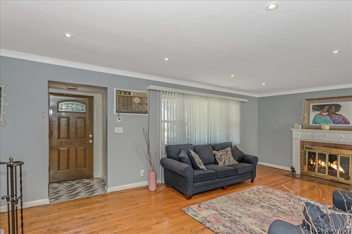 305 Crowell Street, Hempstead, NY 11550