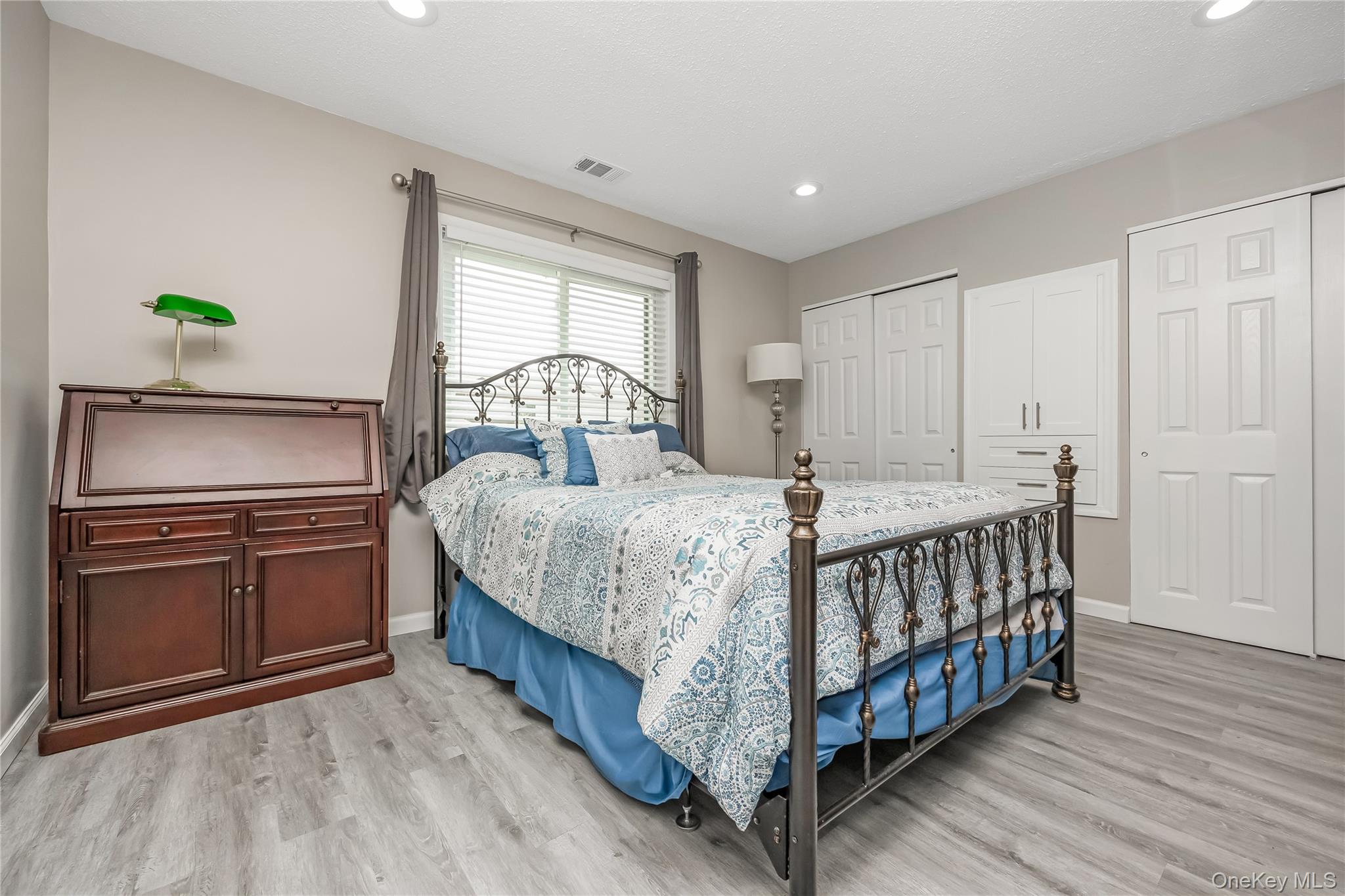 100 Daly Boulevard # 801, Oceanside, NY 11572