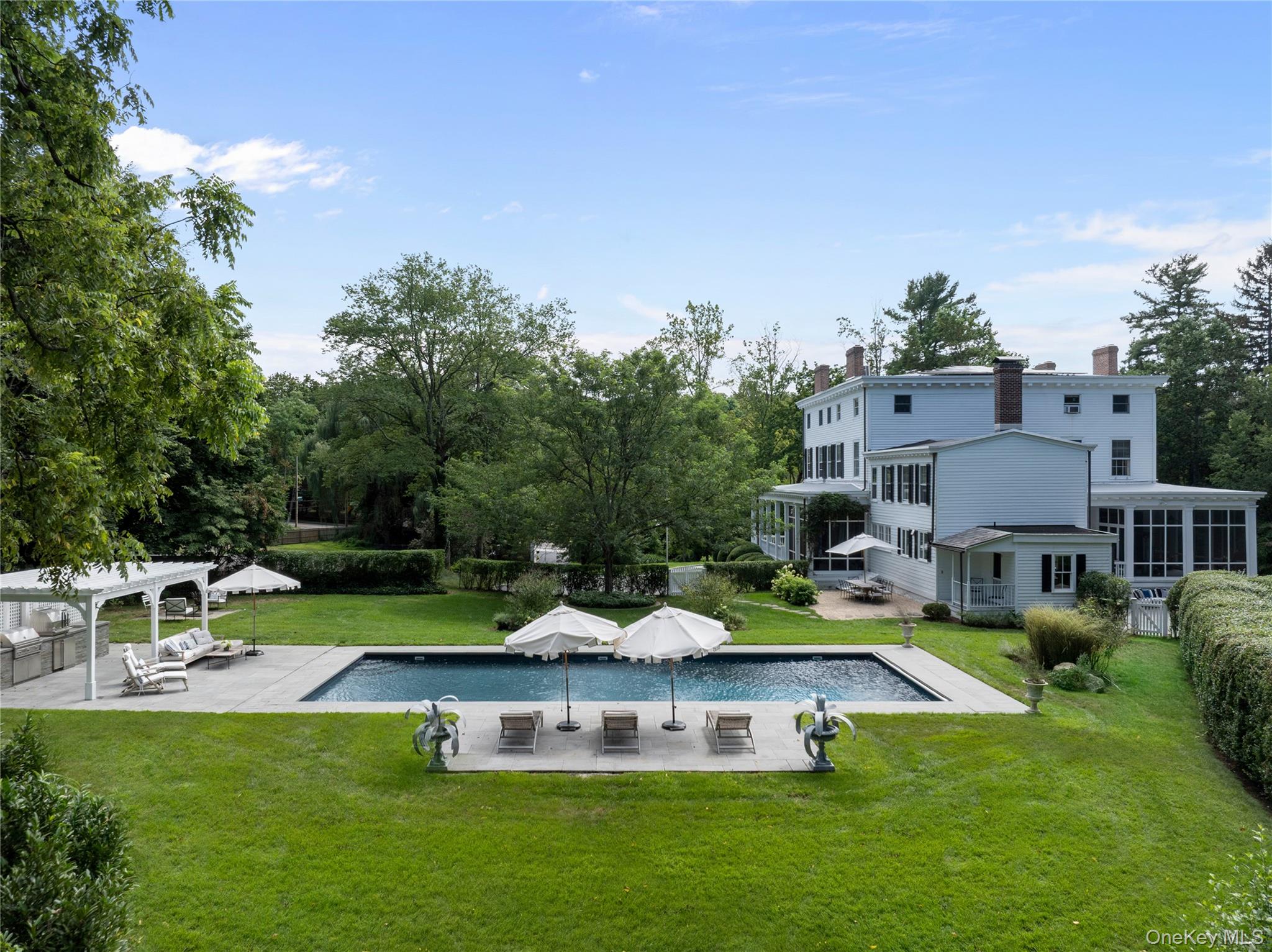 145 Oyster Bay Road, Locust Valley, NY 11560