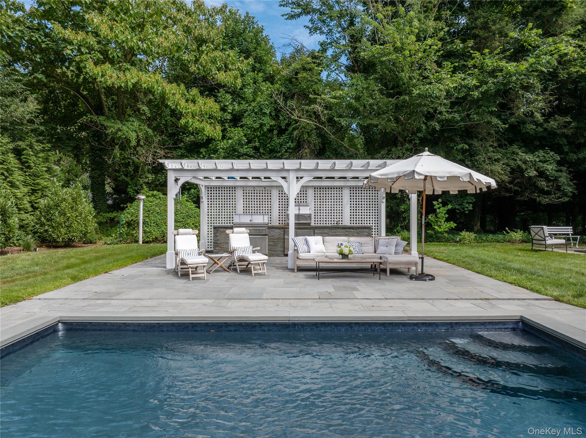 145 Oyster Bay Road, Locust Valley, NY 11560