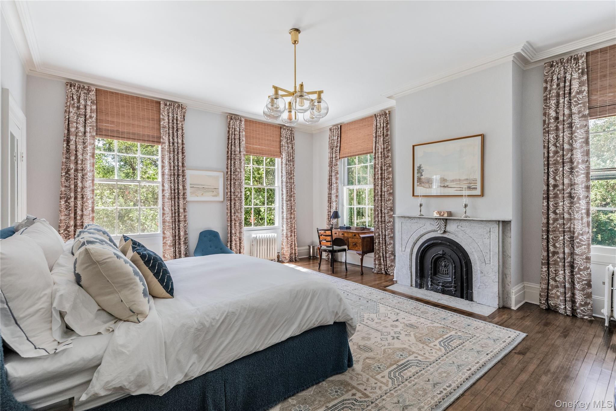 145 Oyster Bay Road, Locust Valley, NY 11560