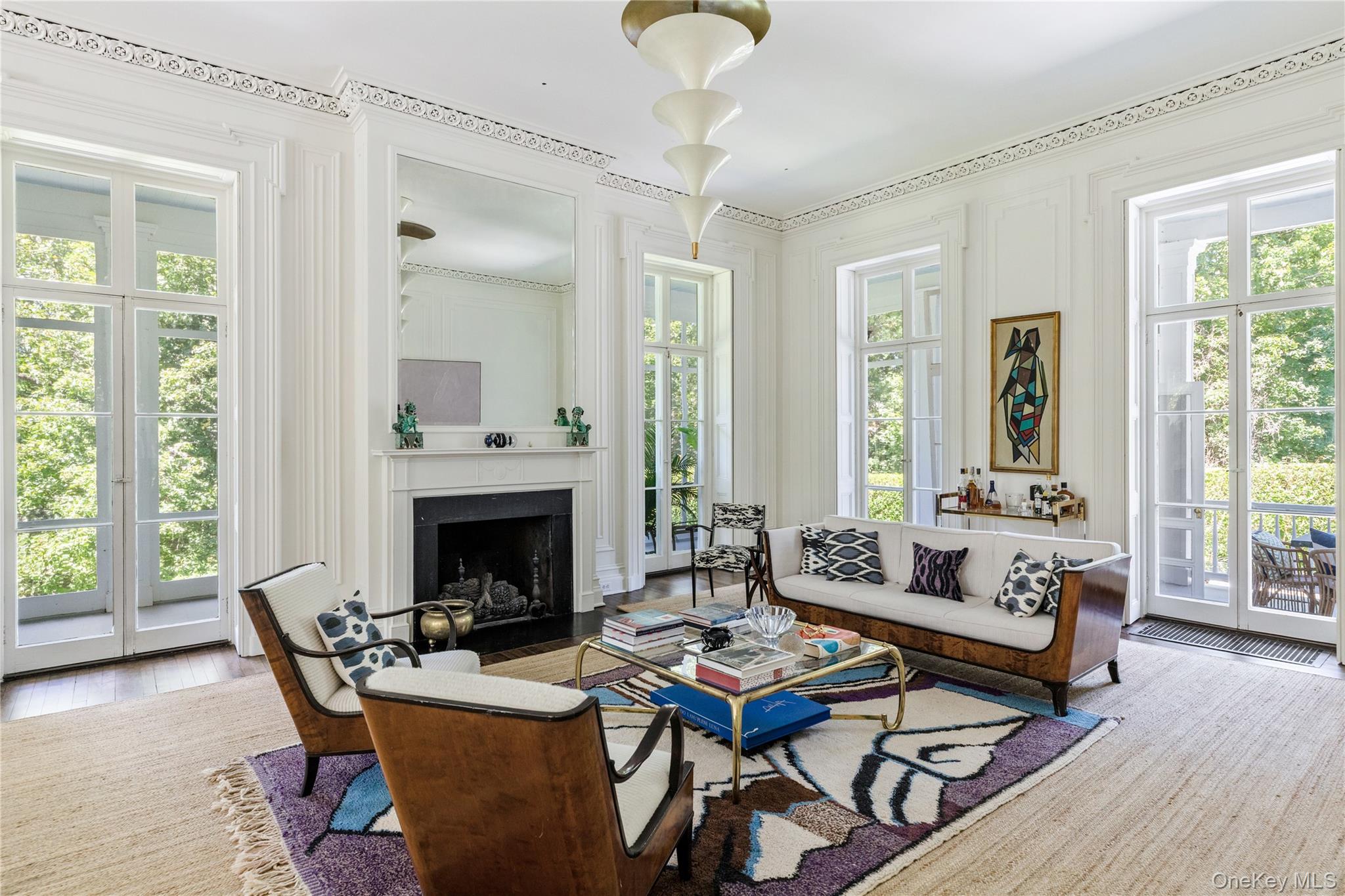 145 Oyster Bay Road, Locust Valley, NY 11560