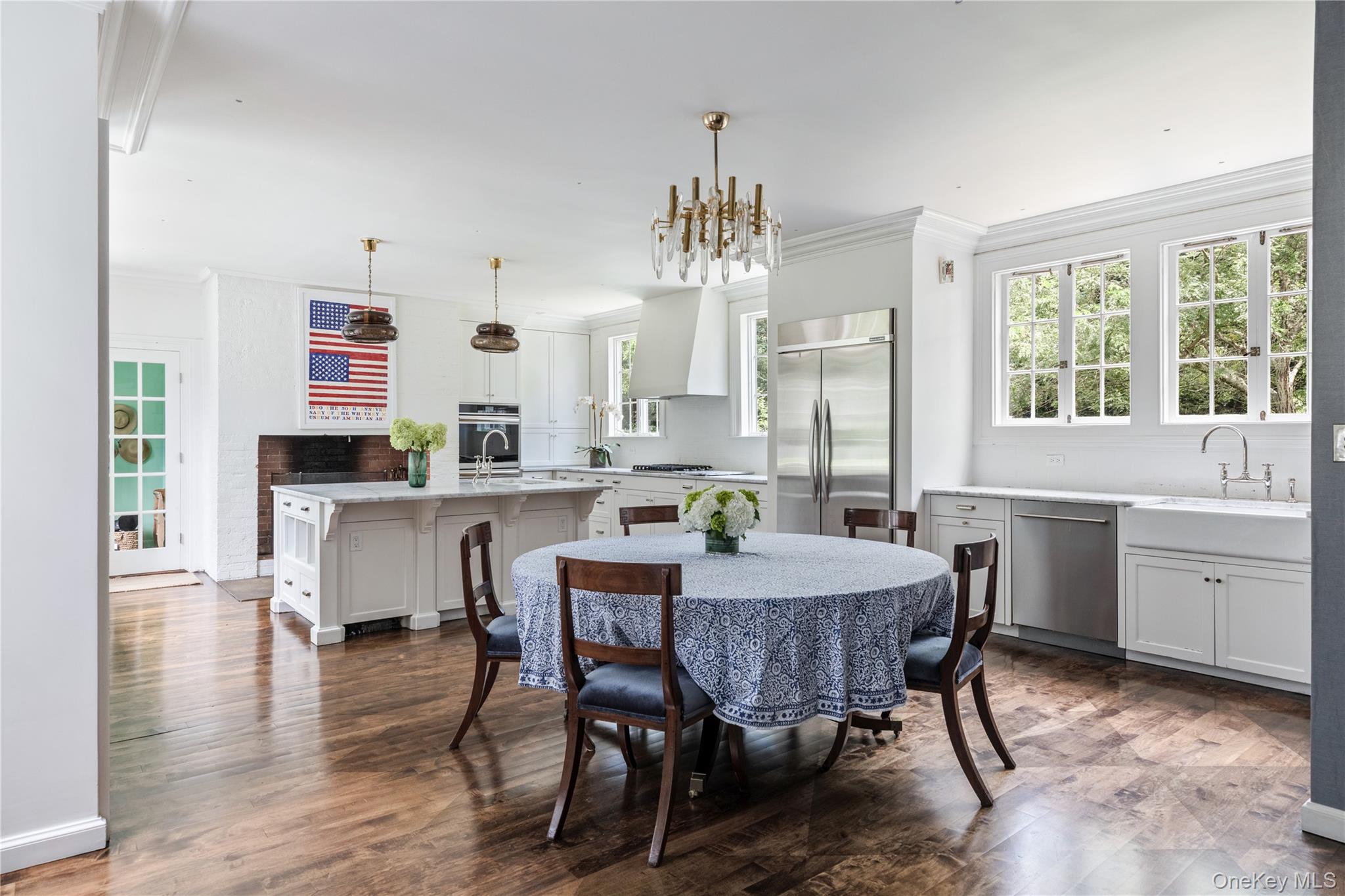 145 Oyster Bay Road, Locust Valley, NY 11560