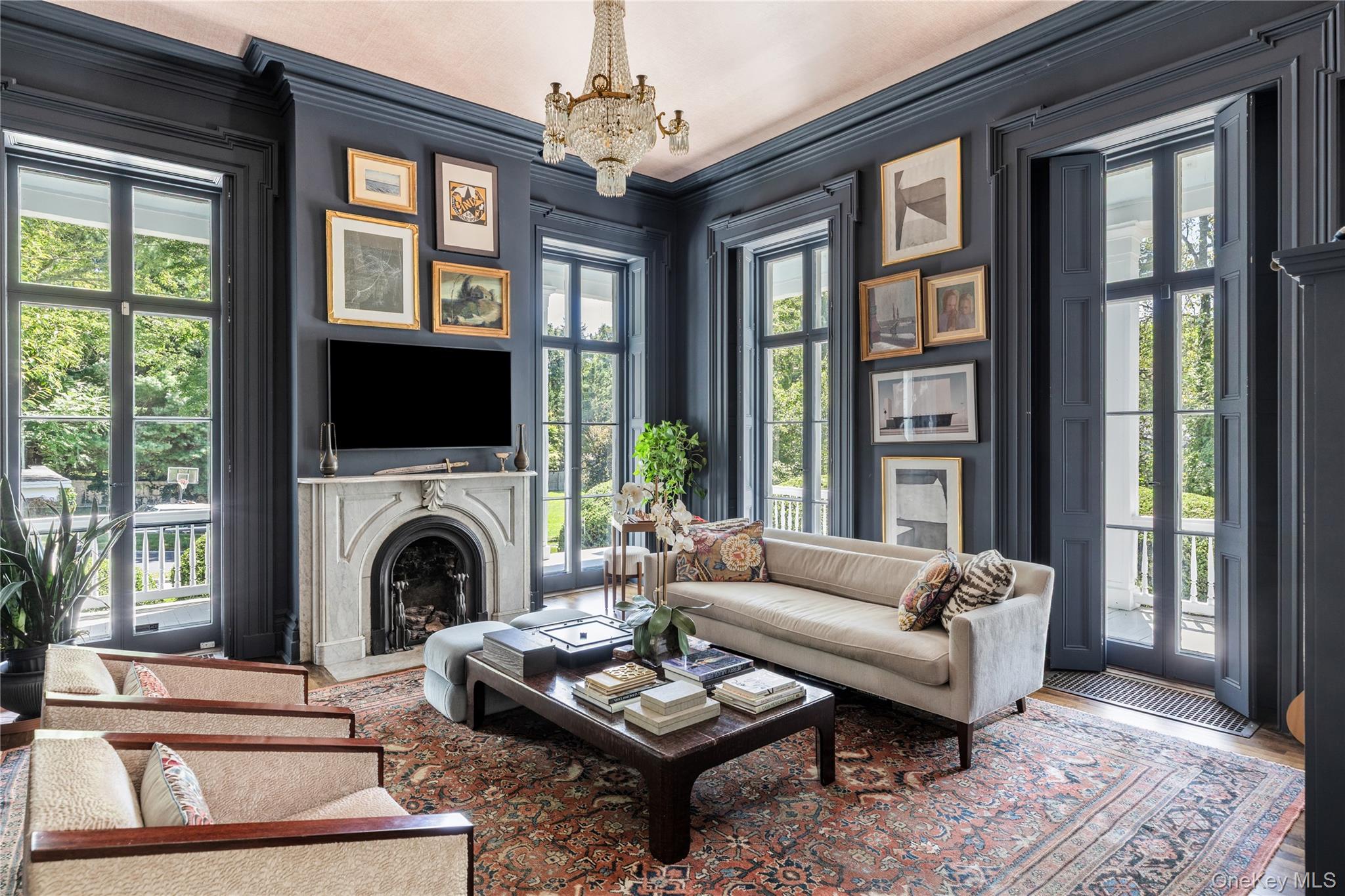 145 Oyster Bay Road, Locust Valley, NY 11560