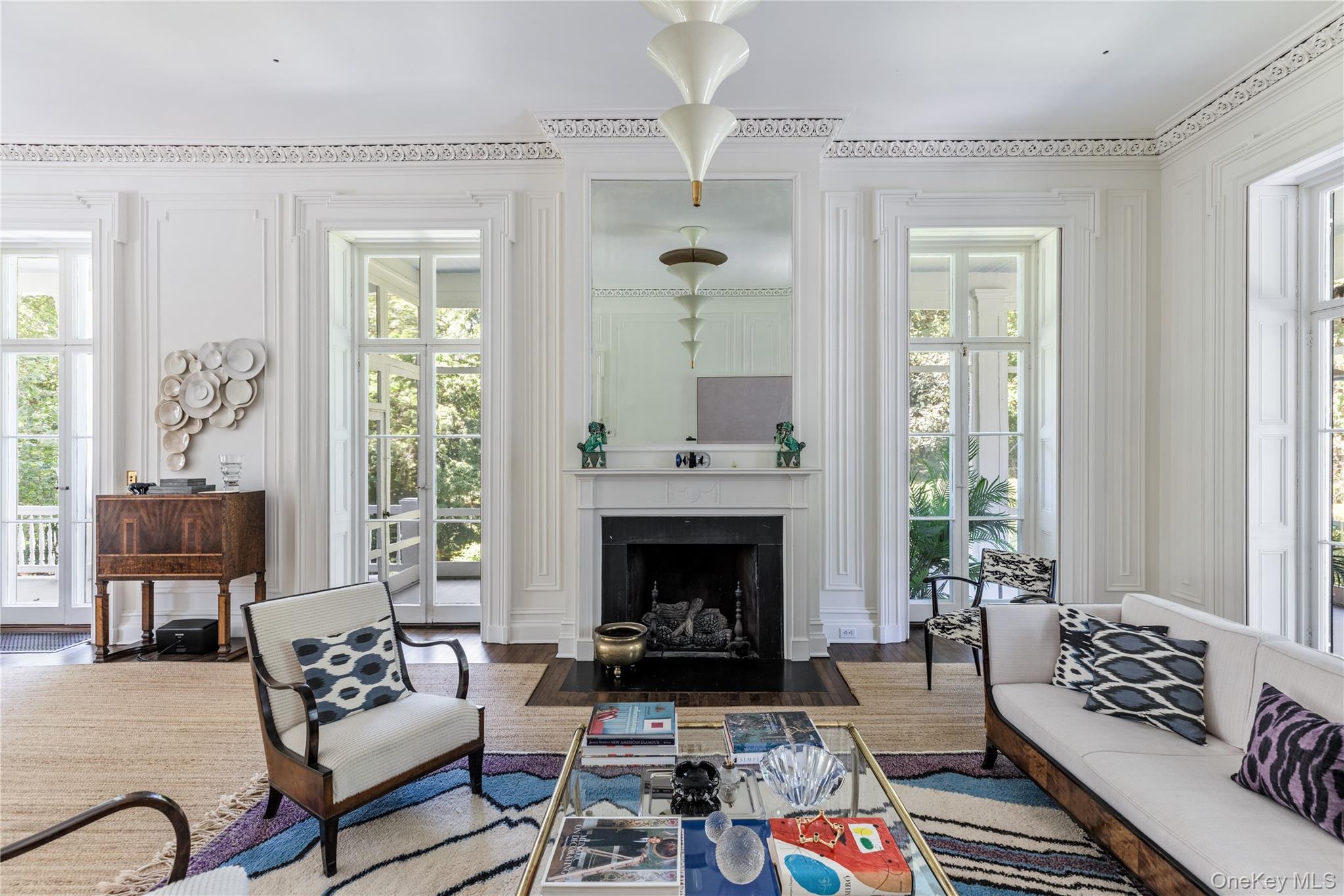 145 Oyster Bay Road, Locust Valley, NY 11560