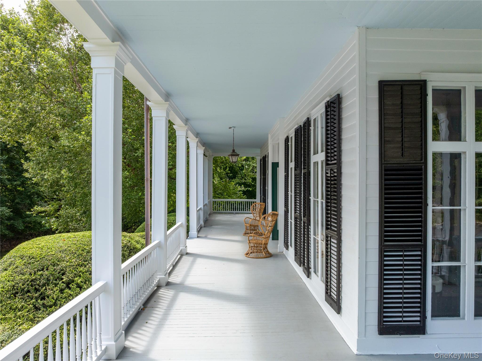 145 Oyster Bay Road, Locust Valley, NY 11560