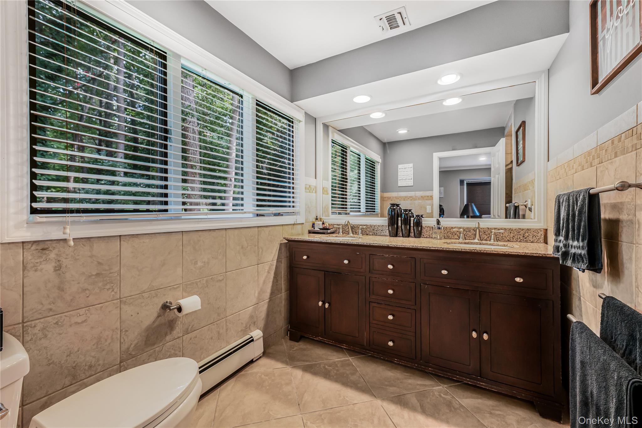 1 Clark Street, Smithtown, NY 11787