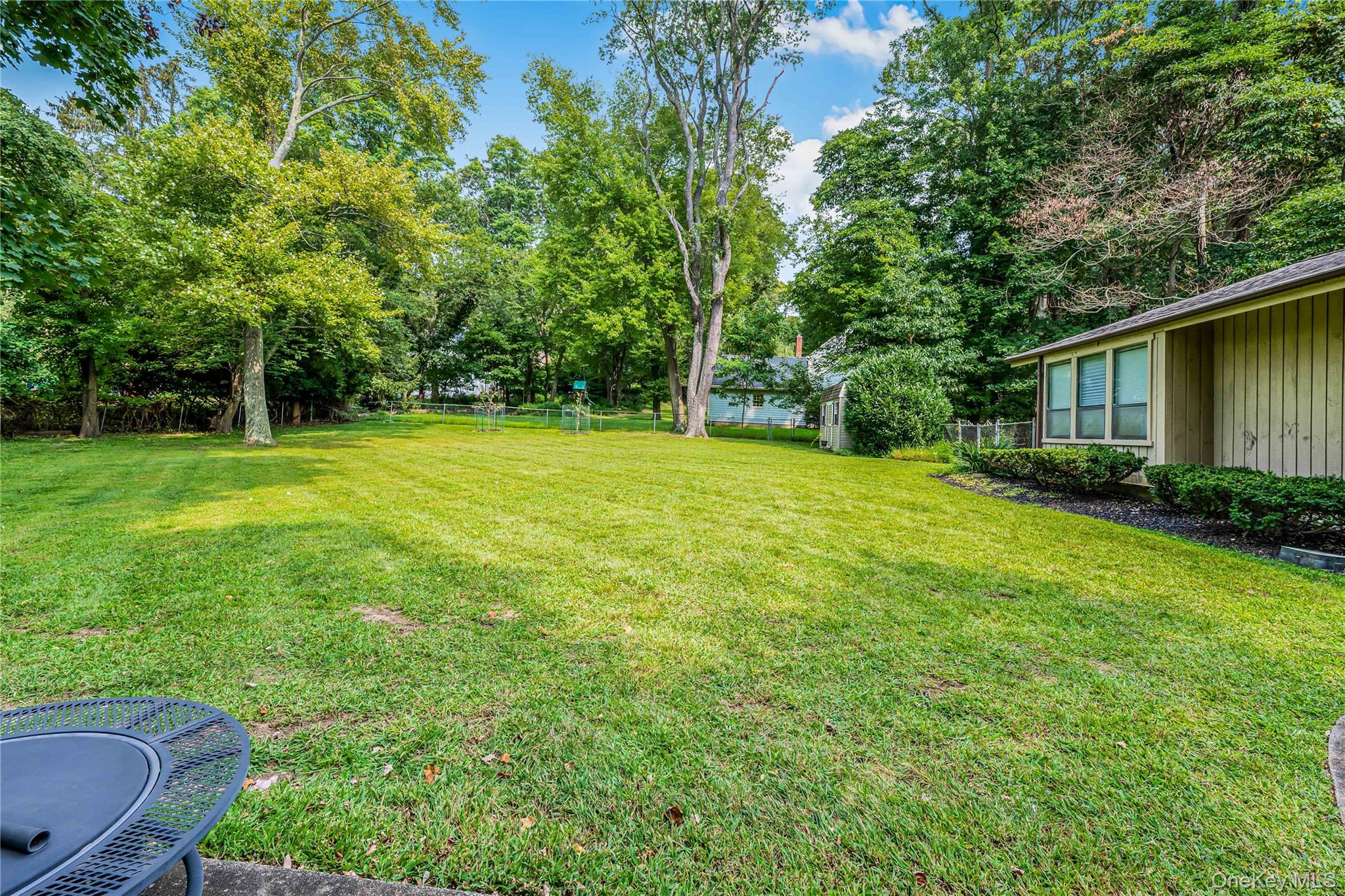 1 Clark Street, Smithtown, NY 11787