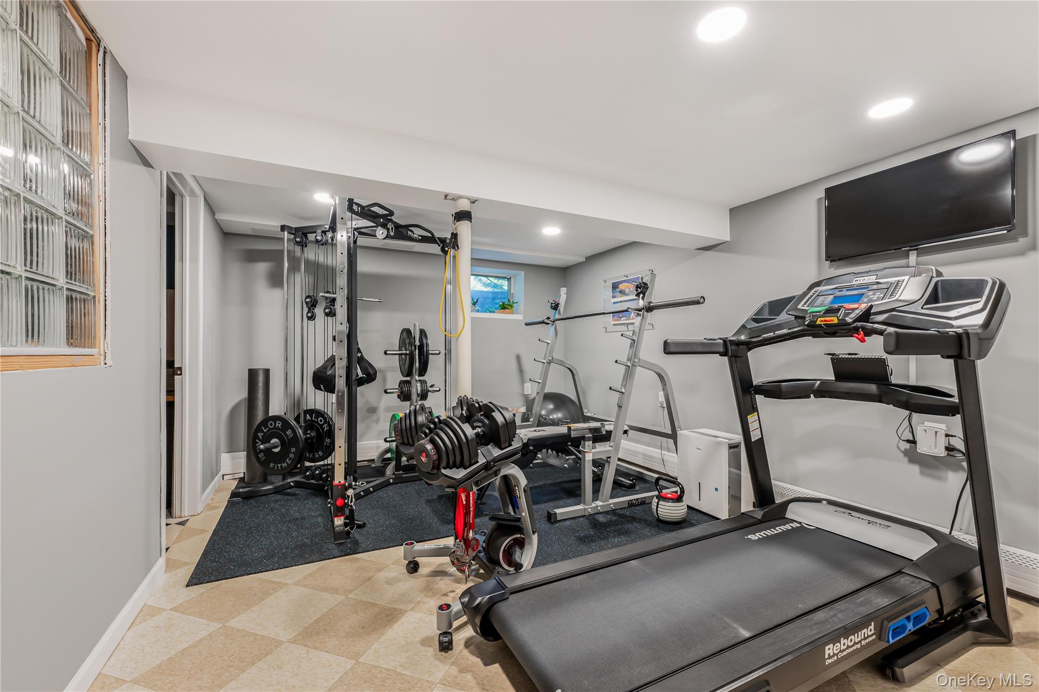 1 Clark Street, Smithtown, NY 11787