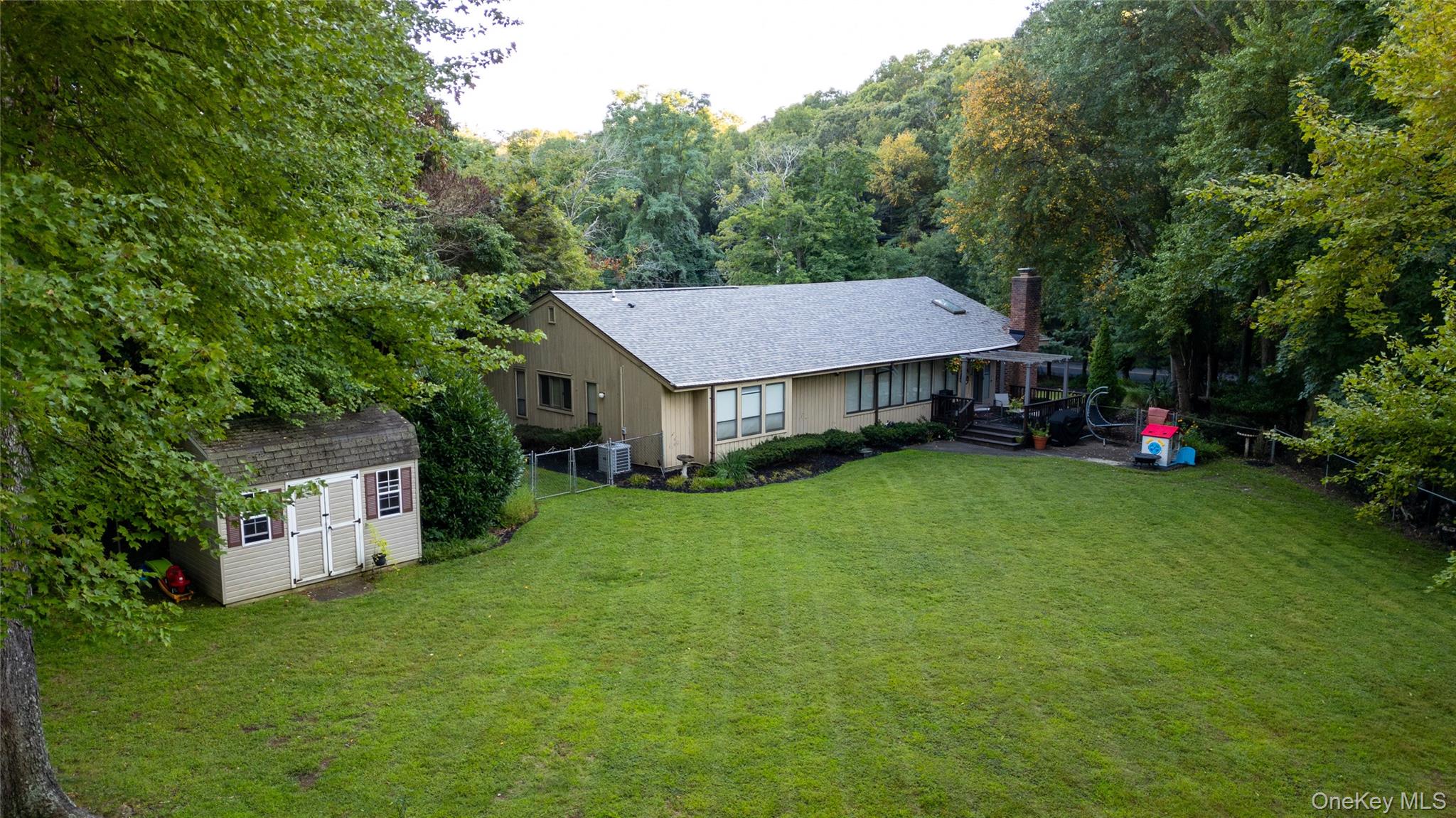 1 Clark Street, Smithtown, NY 11787