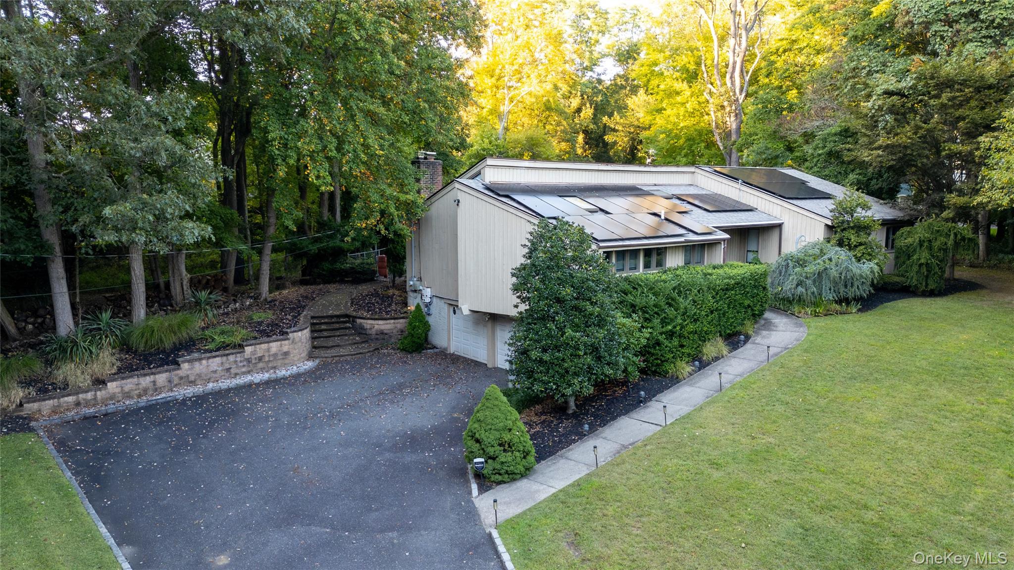 1 Clark Street, Smithtown, NY 11787