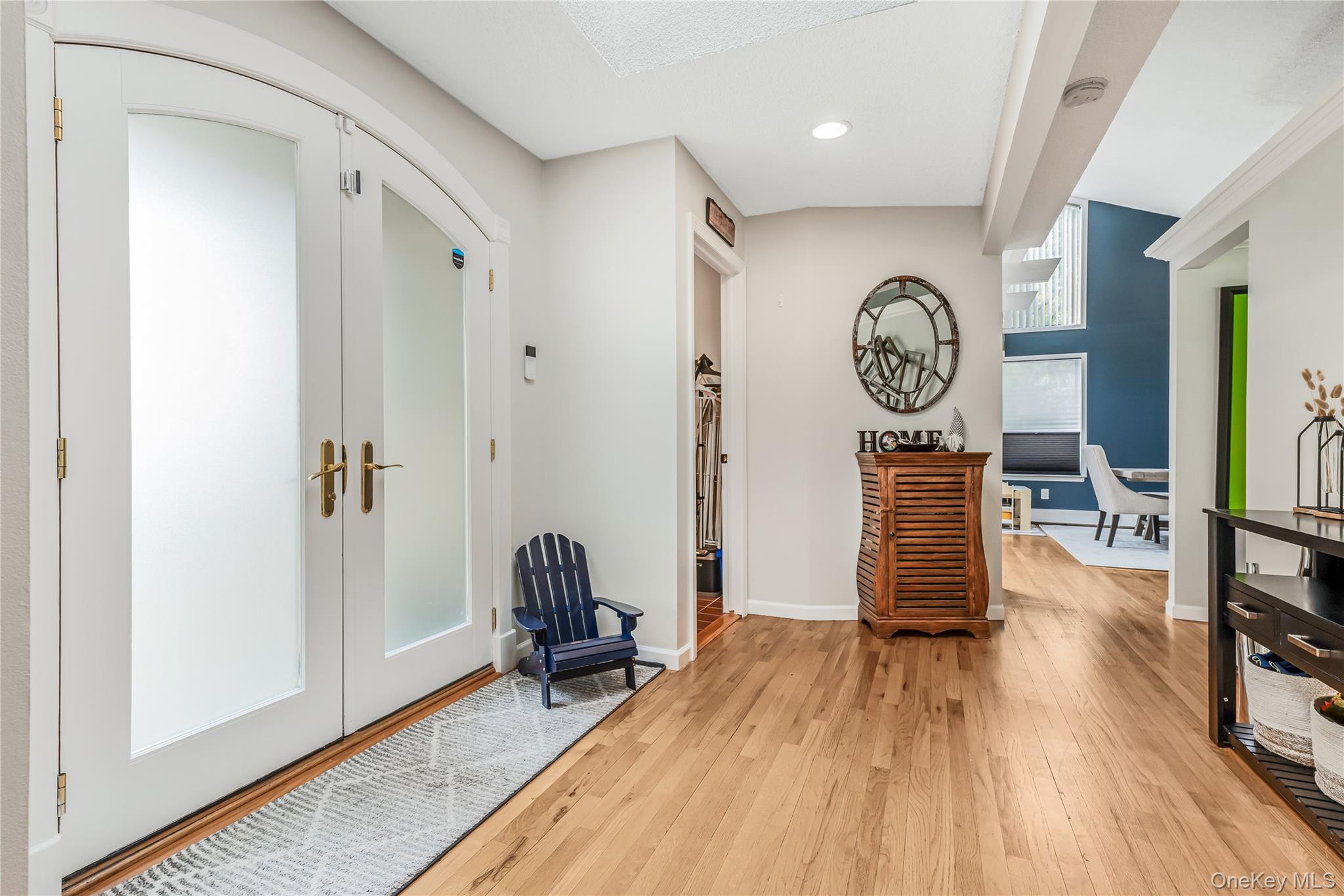 1 Clark Street, Smithtown, NY 11787