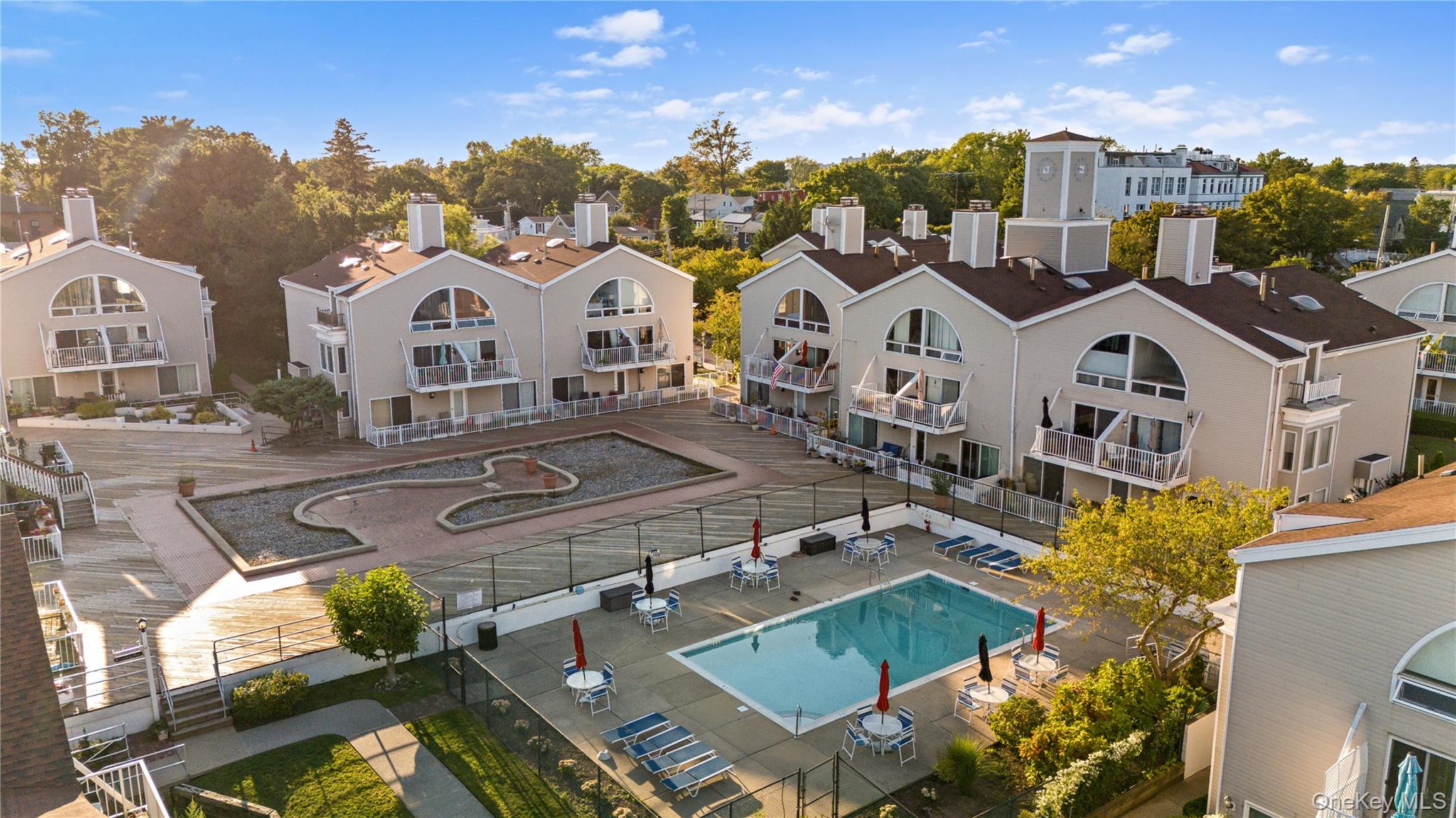 21 Deepwater Way, Bronx, NY 10464