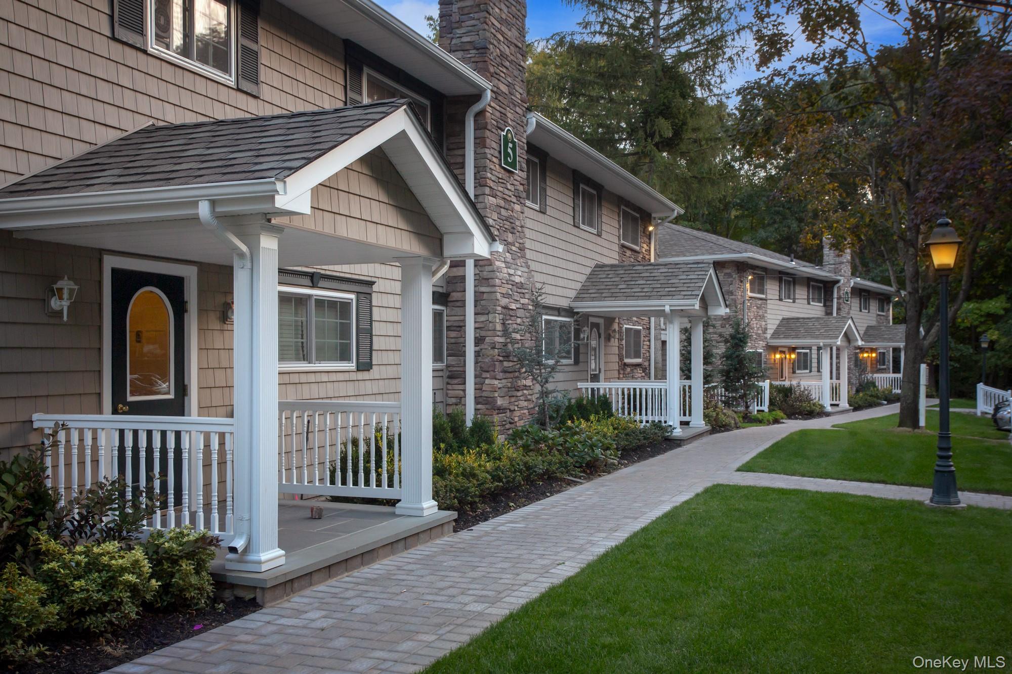 1-3A Presidents Drive # 8-2A, Port Jefferson, NY 11777